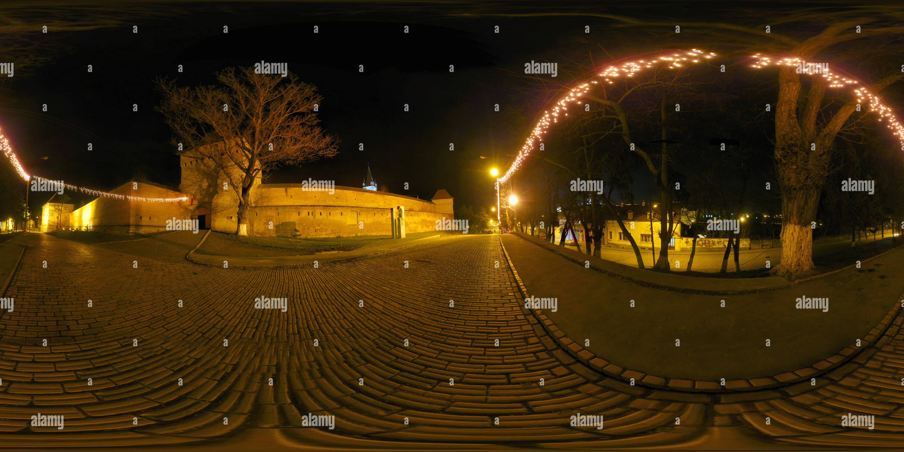 360 Grad Panorama Ansicht von Die Targu Mures Festung bei Nacht