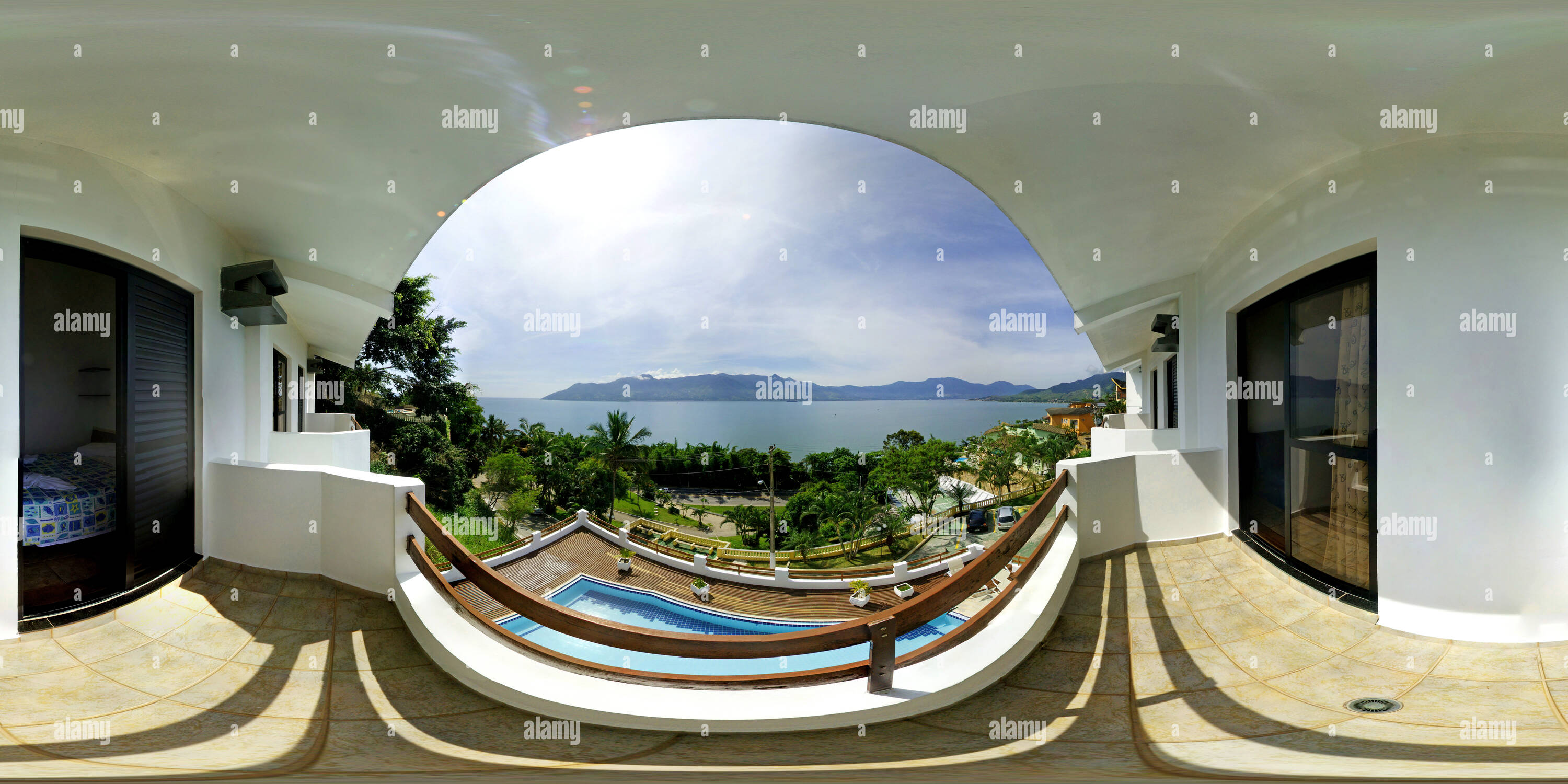 360 Grad Panorama Ansicht von Vista dos Apartamentos Do Cigarras Praia Hotel