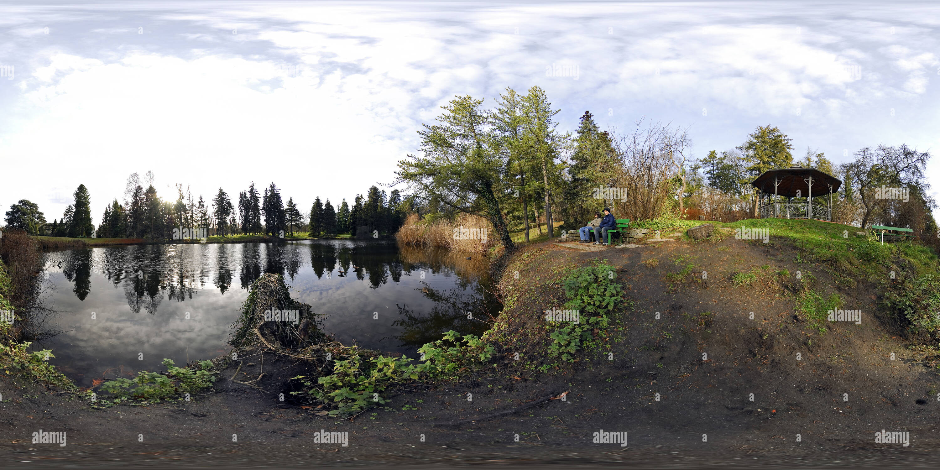 360 Grad Panorama Ansicht von See am Botanischen Garten Berlin