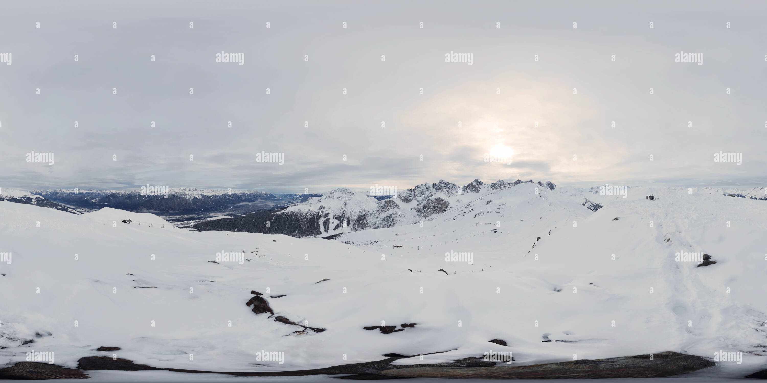 360 Grad Panorama Ansicht von Skigebiet Axamer Lizum