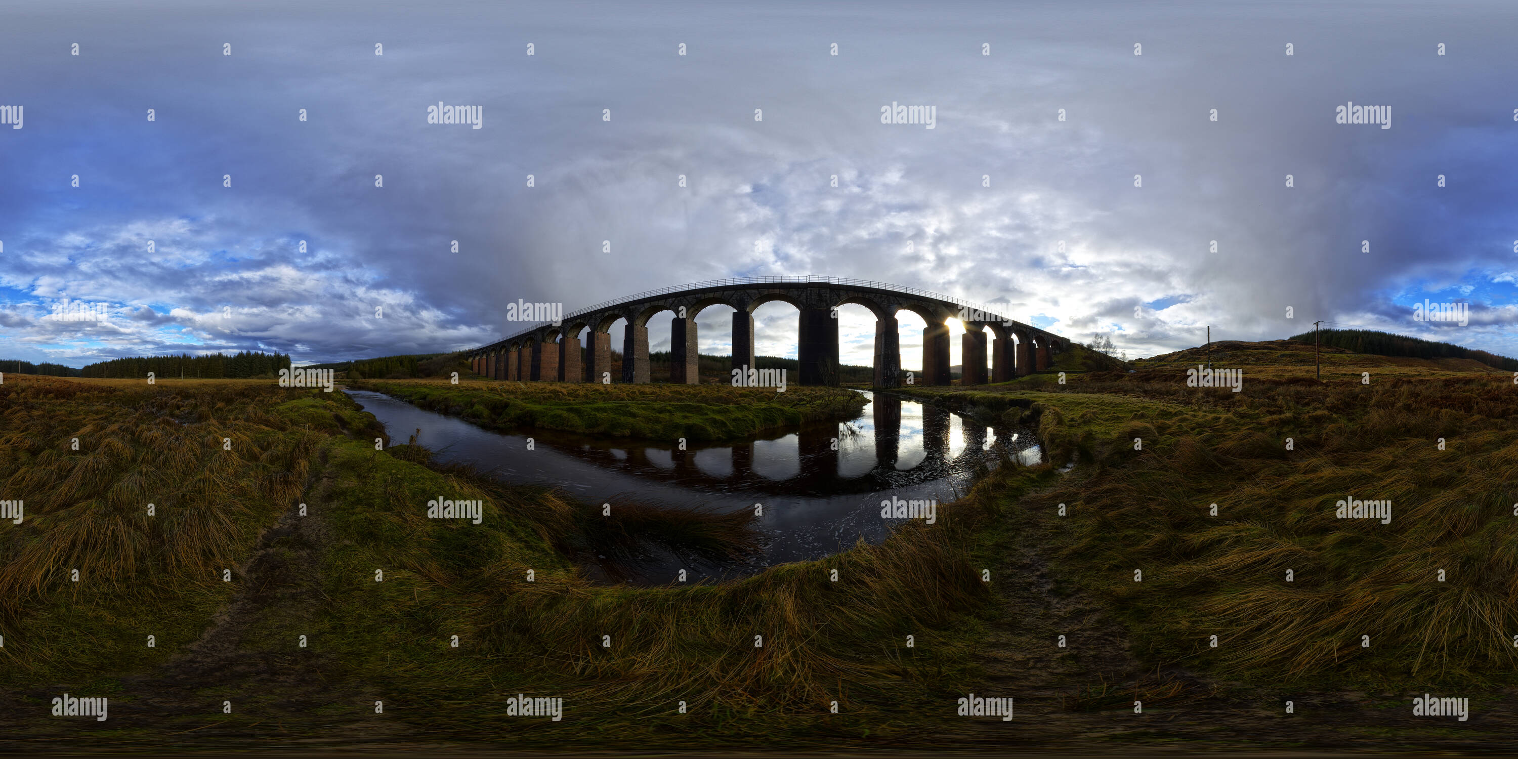 360 Grad Panorama Ansicht von Großes Wasser der Flotte Viadukt