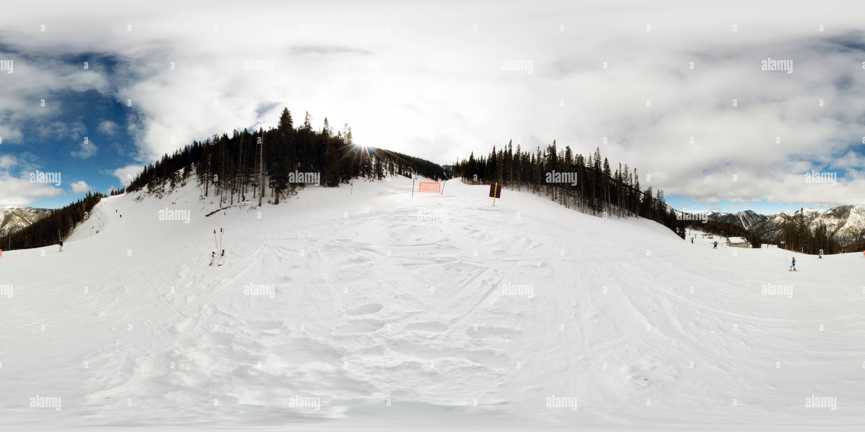 360 Grad Panorama Ansicht von Taos Ski Valley Weg zu heben 2