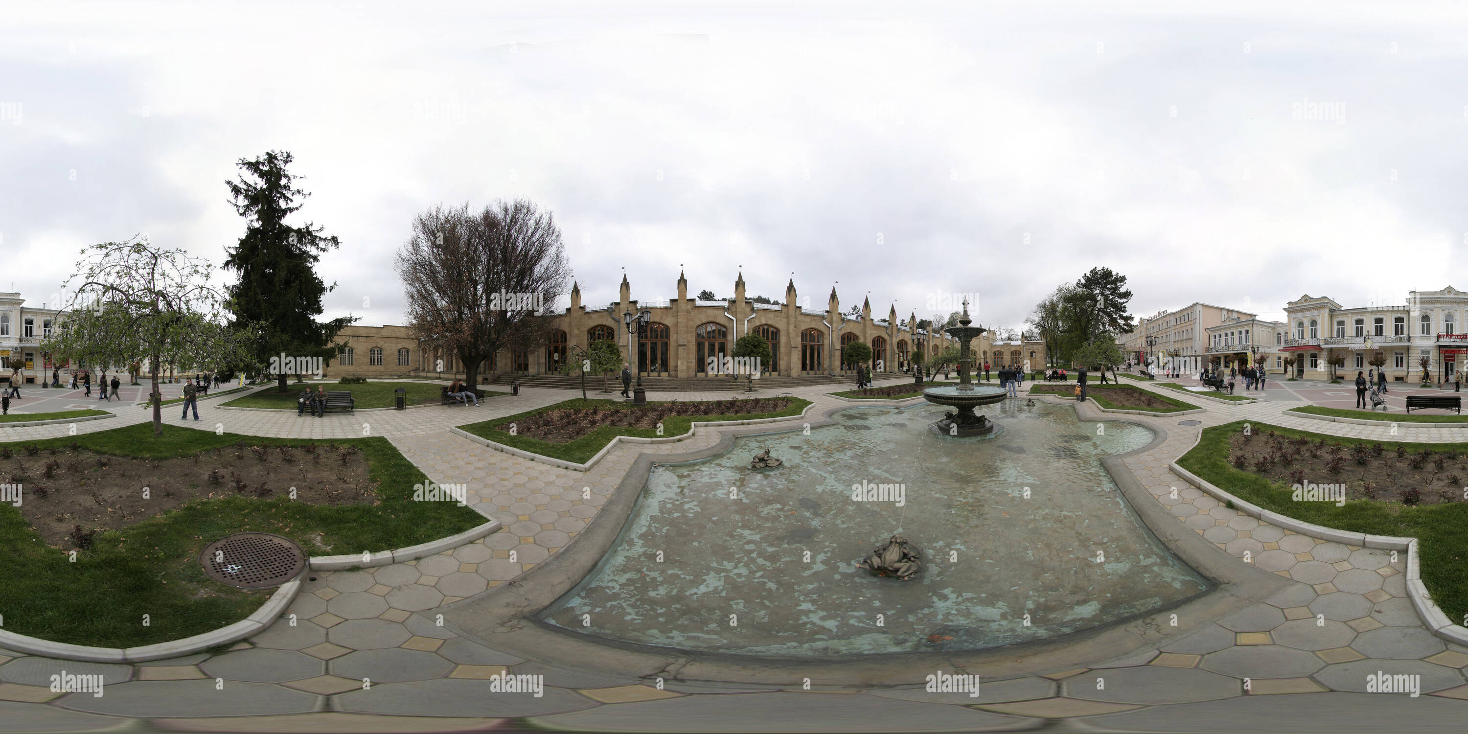 360 Grad Panorama Ansicht von Brunnen in der Nähe von Narzan Galerie