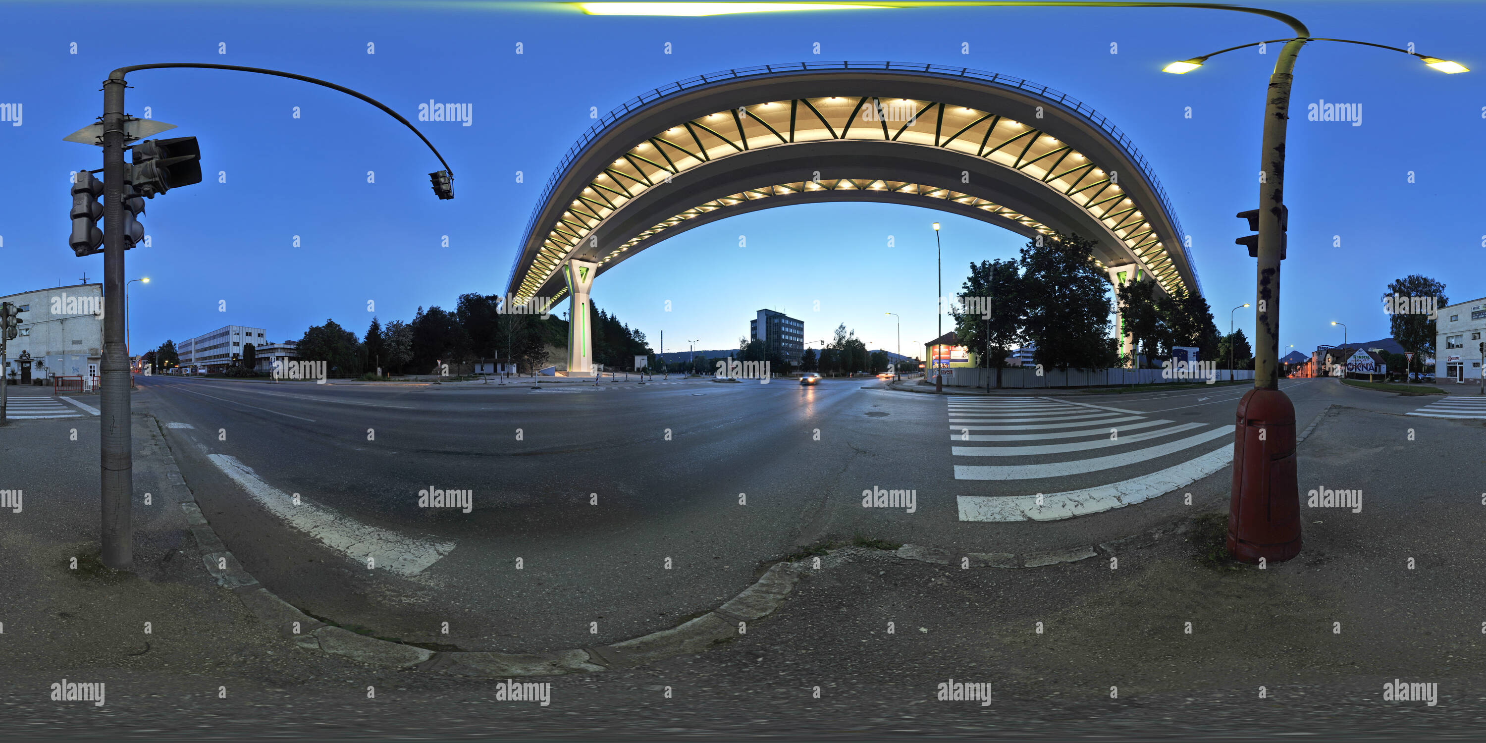 360 Grad Panorama Ansicht von Autobahnbrücke D1 in Povazska Bystrica Juni 2010