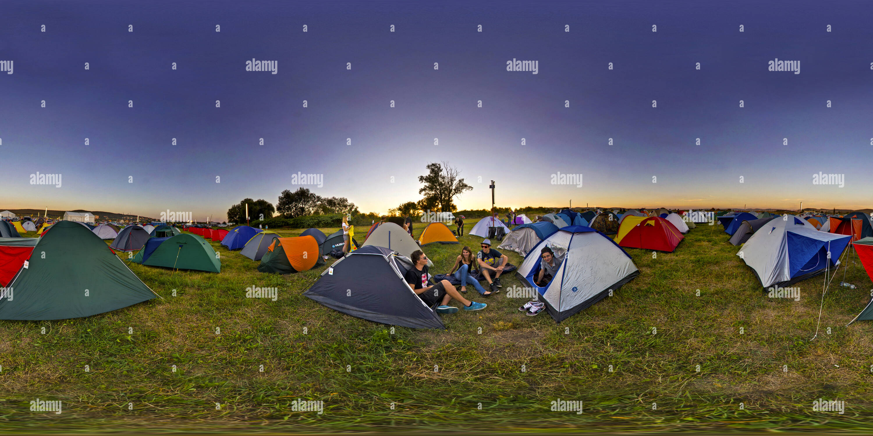 360 Grad Panorama Ansicht von Camping an der Halbinsel Rock Festival