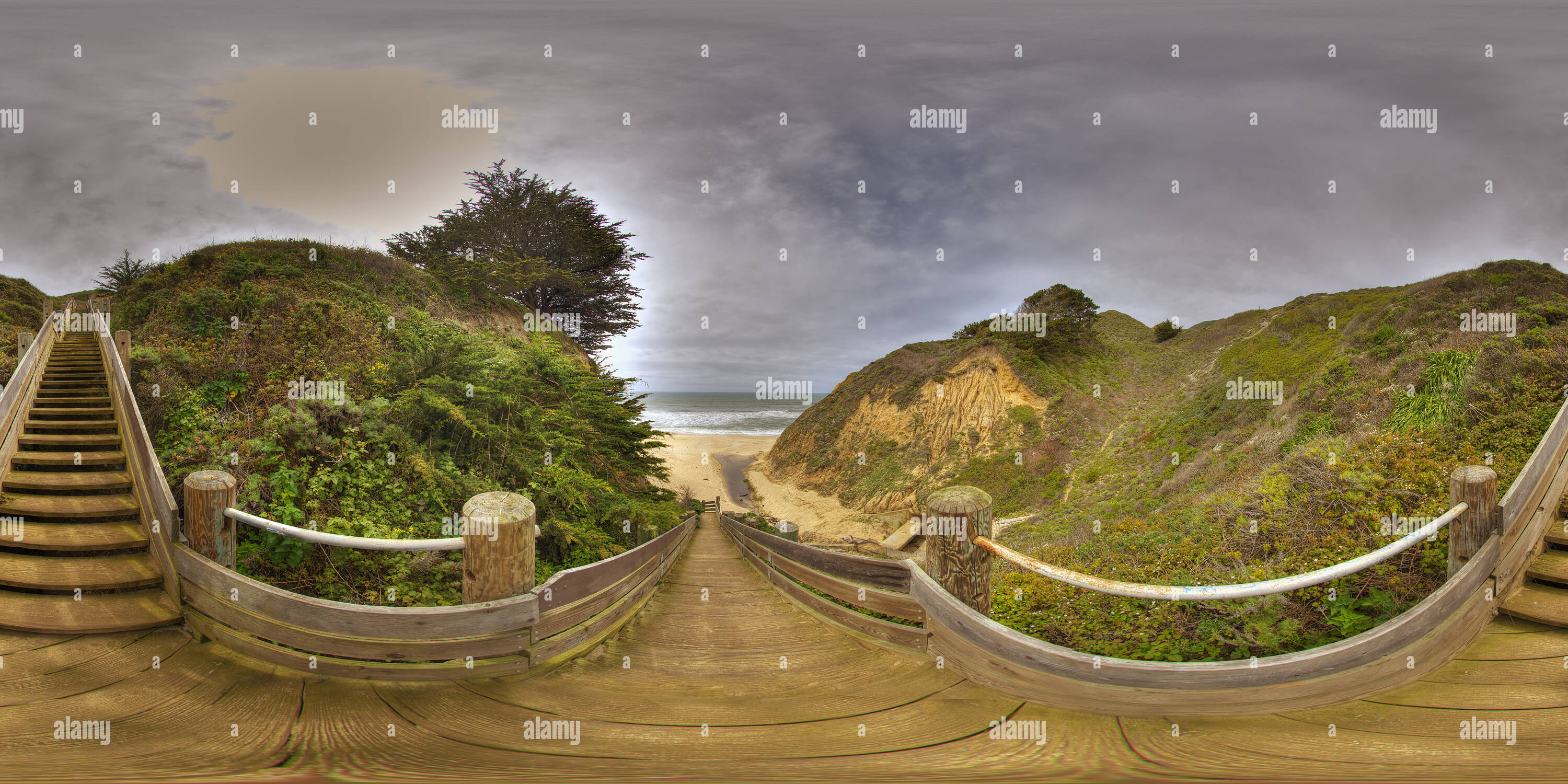 360 Grad Panorama Ansicht von Gray Whale Cove State Beach