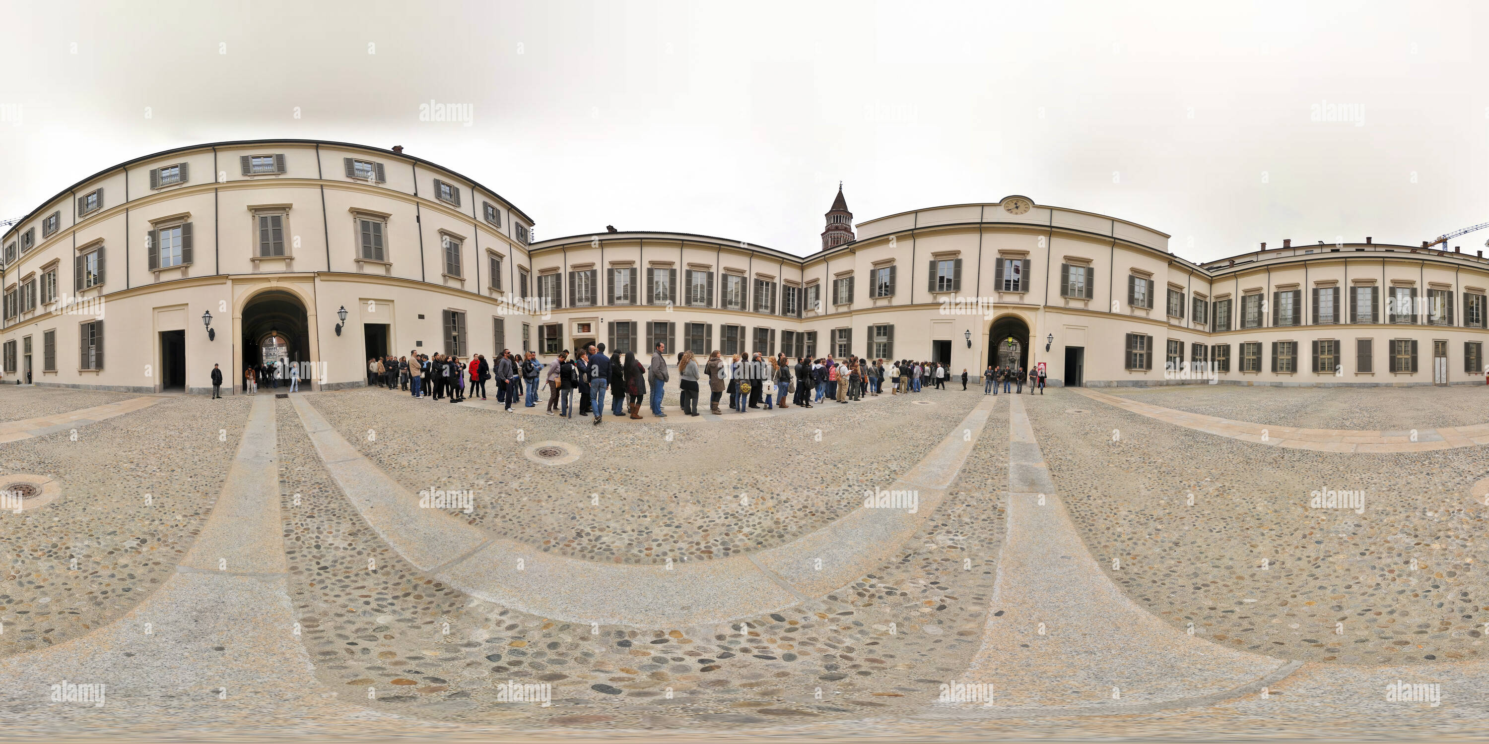 360 °-Ansicht auf Palazzo Reale di Milano - Alamy