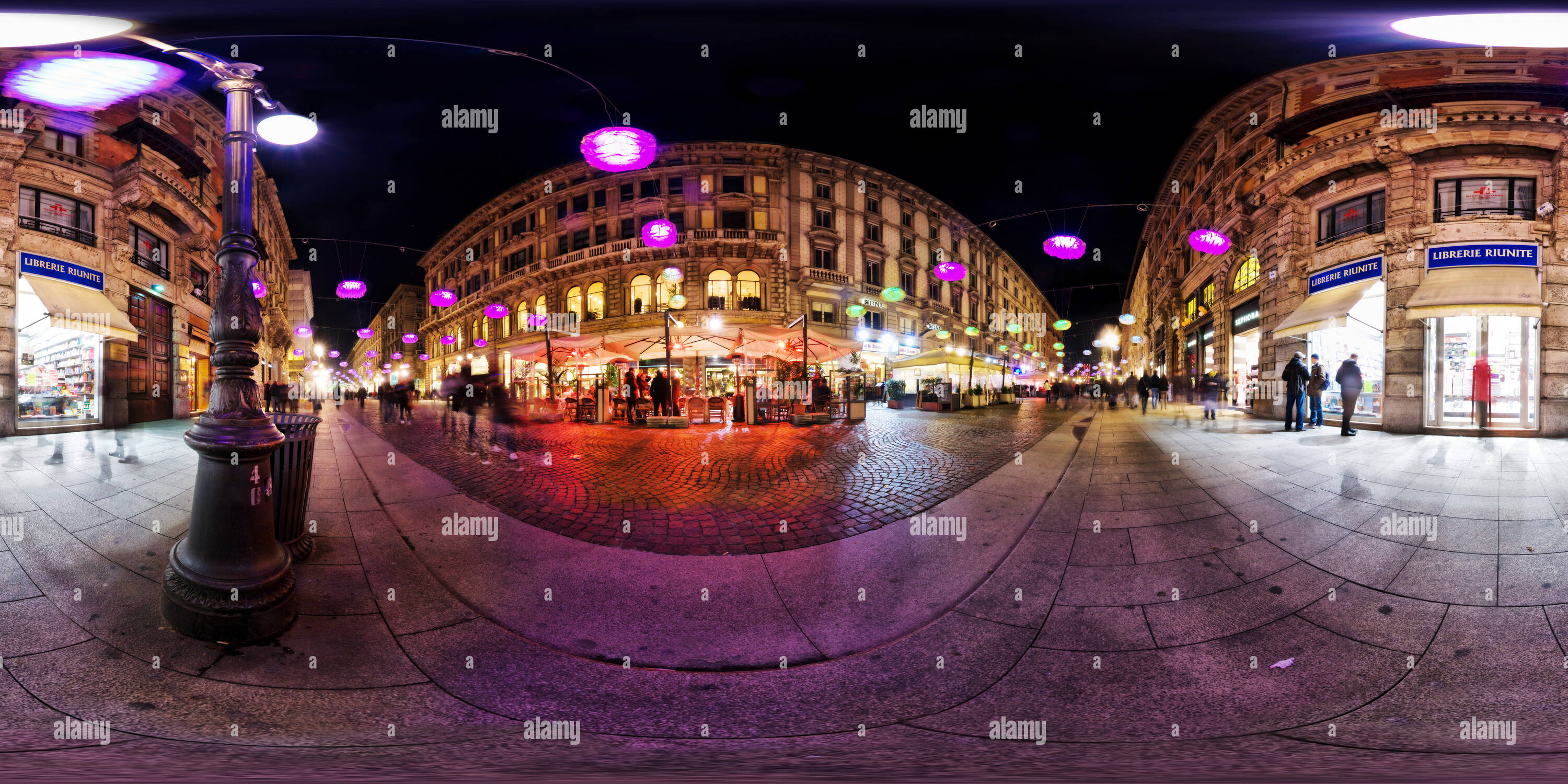 360 Grad Panorama Ansicht von Luminarie natalizie in der Via Dante