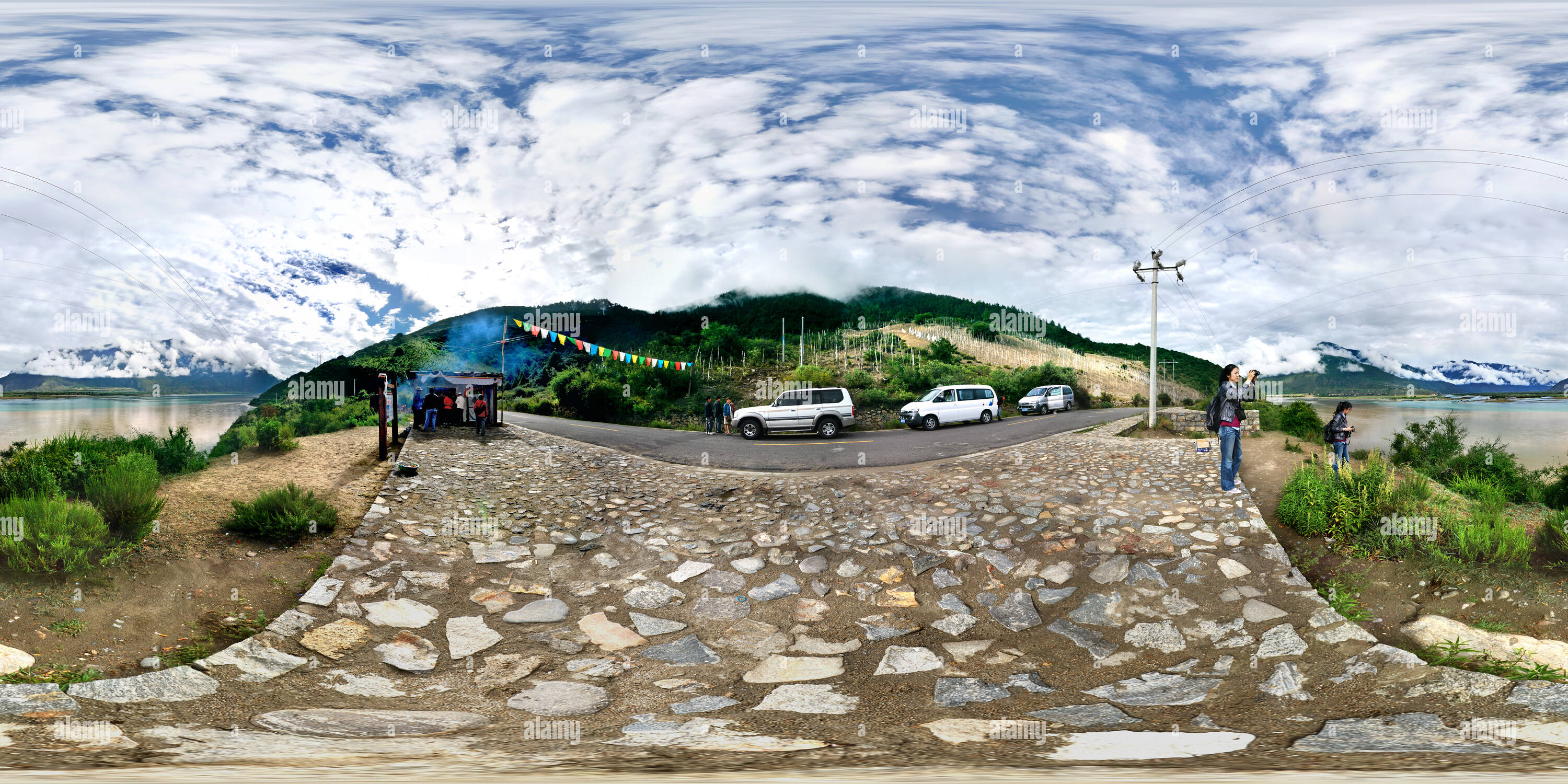 360 Grad Panorama Ansicht von Eine der Yarlung Zangbo Flusslandschaft 1 Nyingtri Tibet