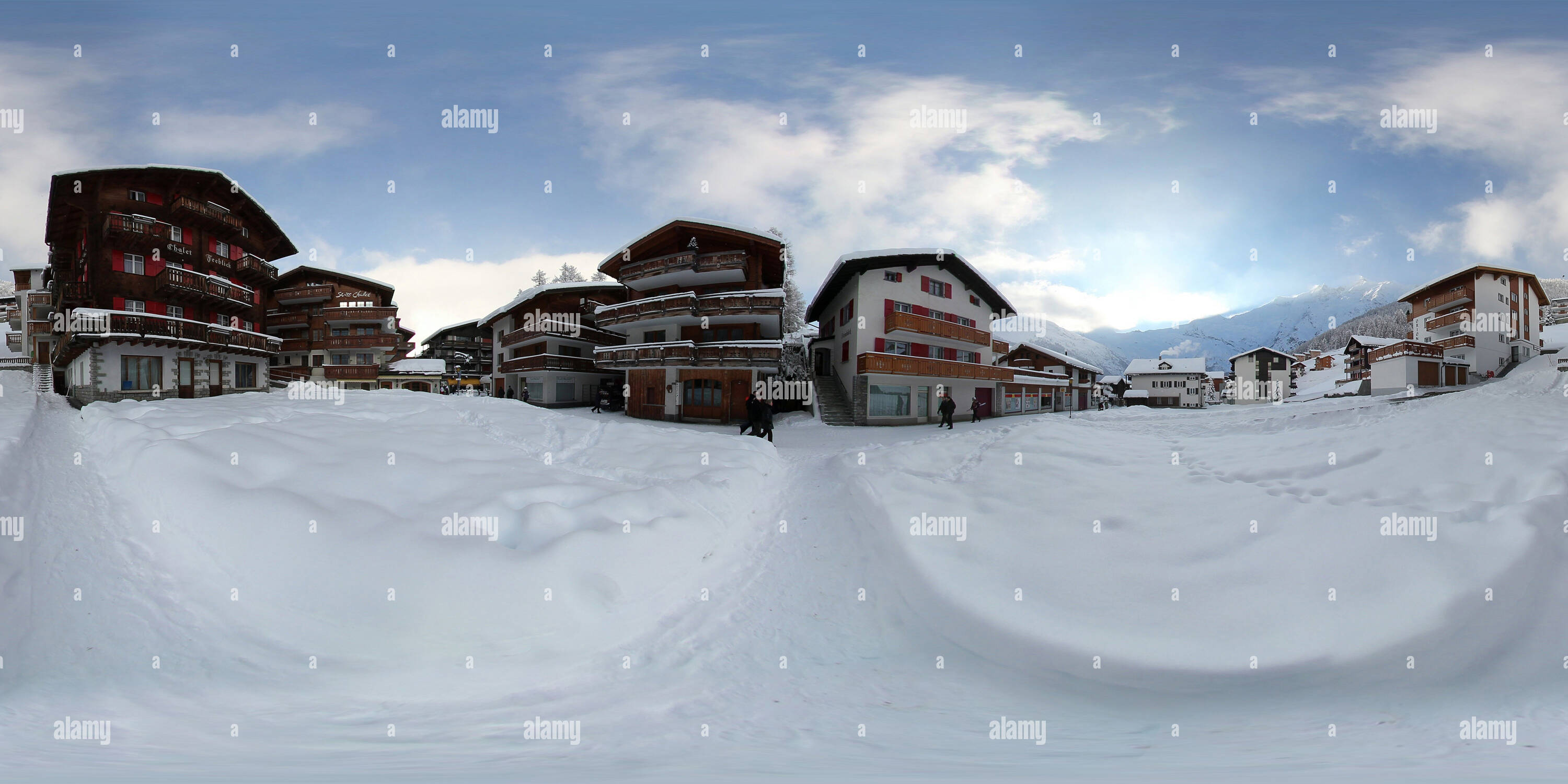 360 Grad Panorama Ansicht von Lomattenstrasse - Swiss Chalets