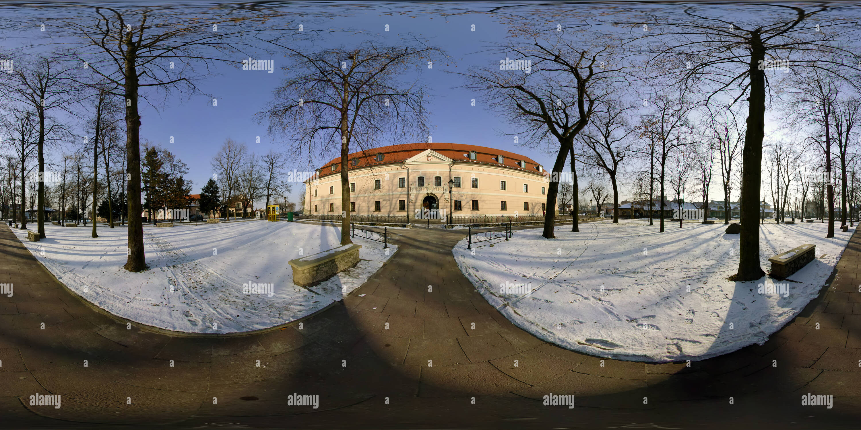 360 Grad Panorama Ansicht von Niepołomice, Königliches Schloss #1