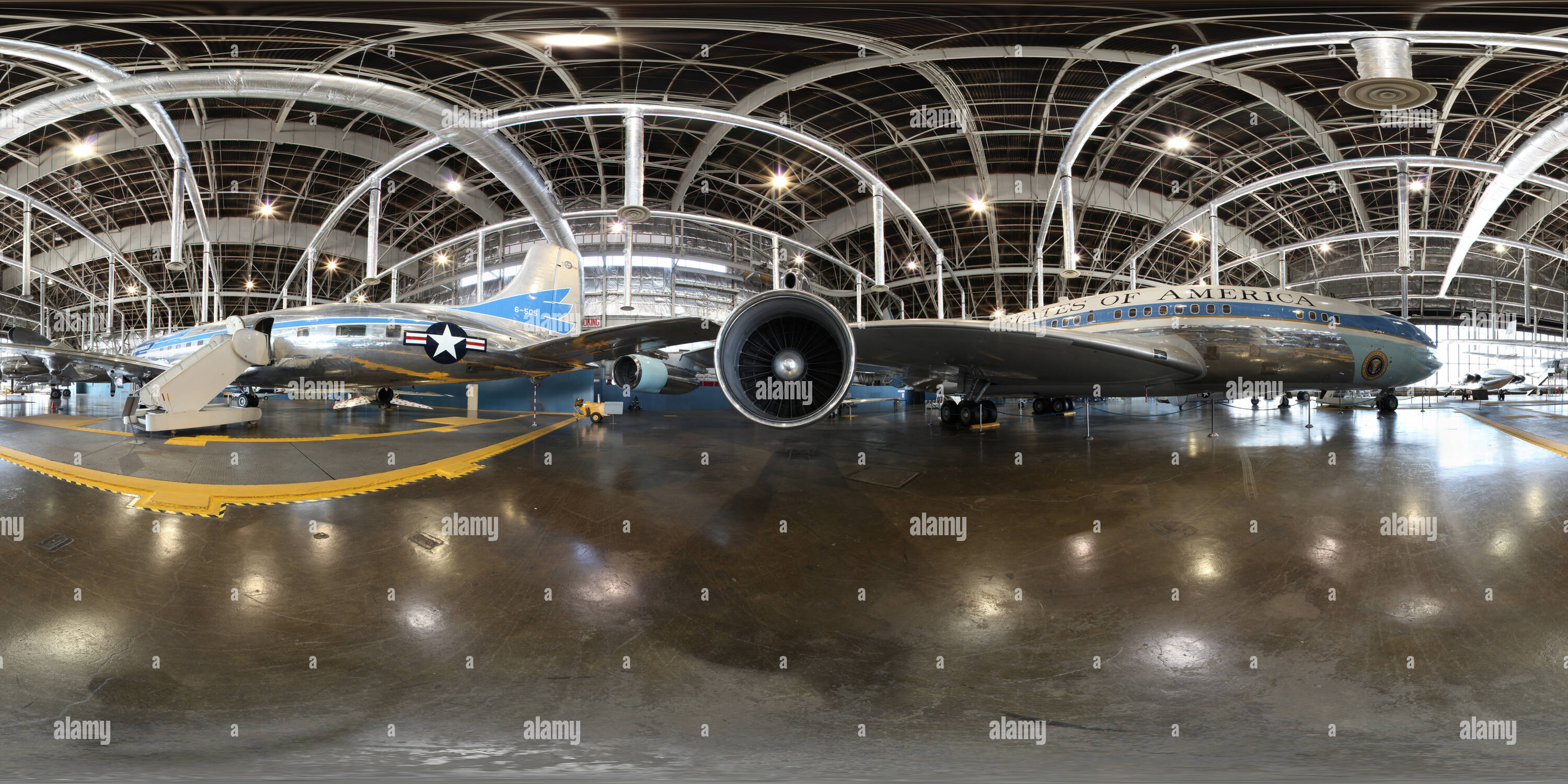 360 Grad Panorama Ansicht von Air Force Museum, Presidential Aircraft, Kennedy, Ford, und Truman