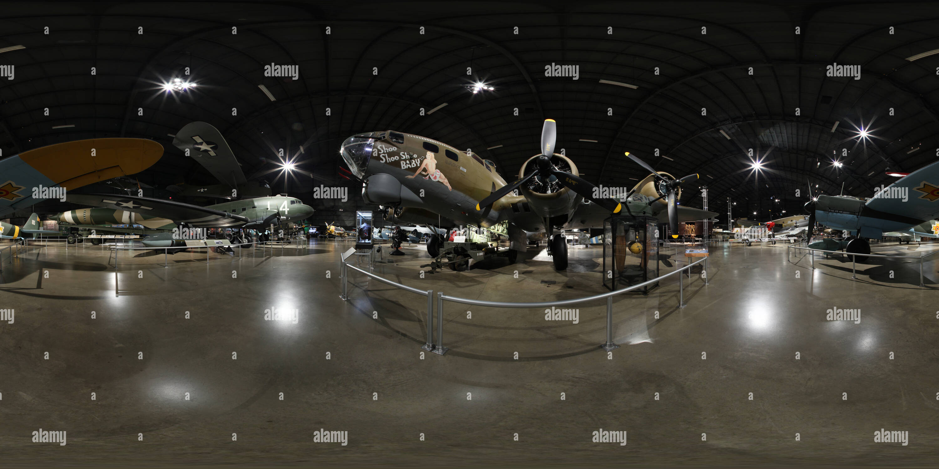 360 Grad Panorama Ansicht von Air Force Museum, B-17 Bomber, husch husch husch BABY