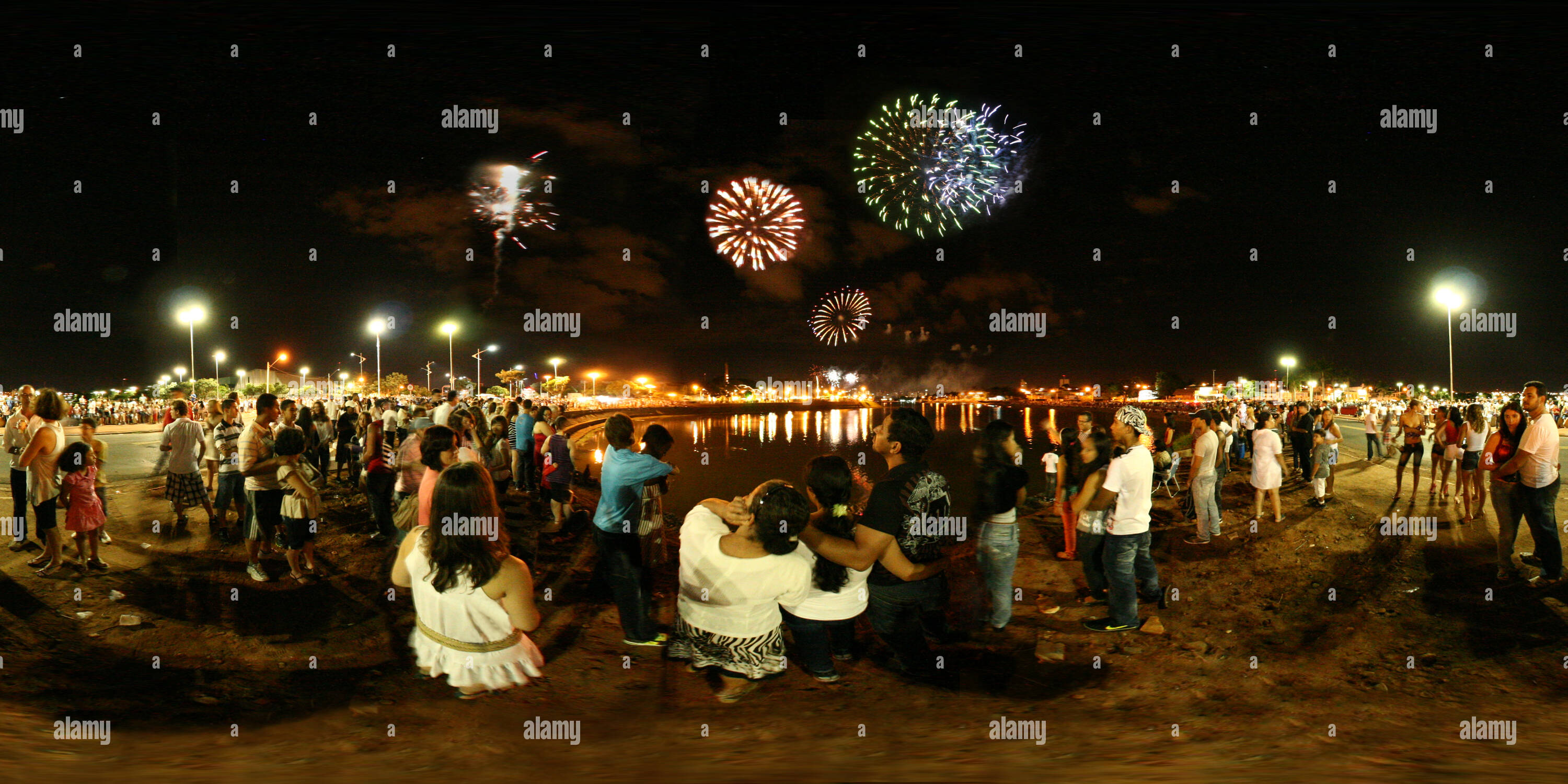 360 Grad Panorama Ansicht von Silvester Feuerwerk Sao Jose Do Rio Preto