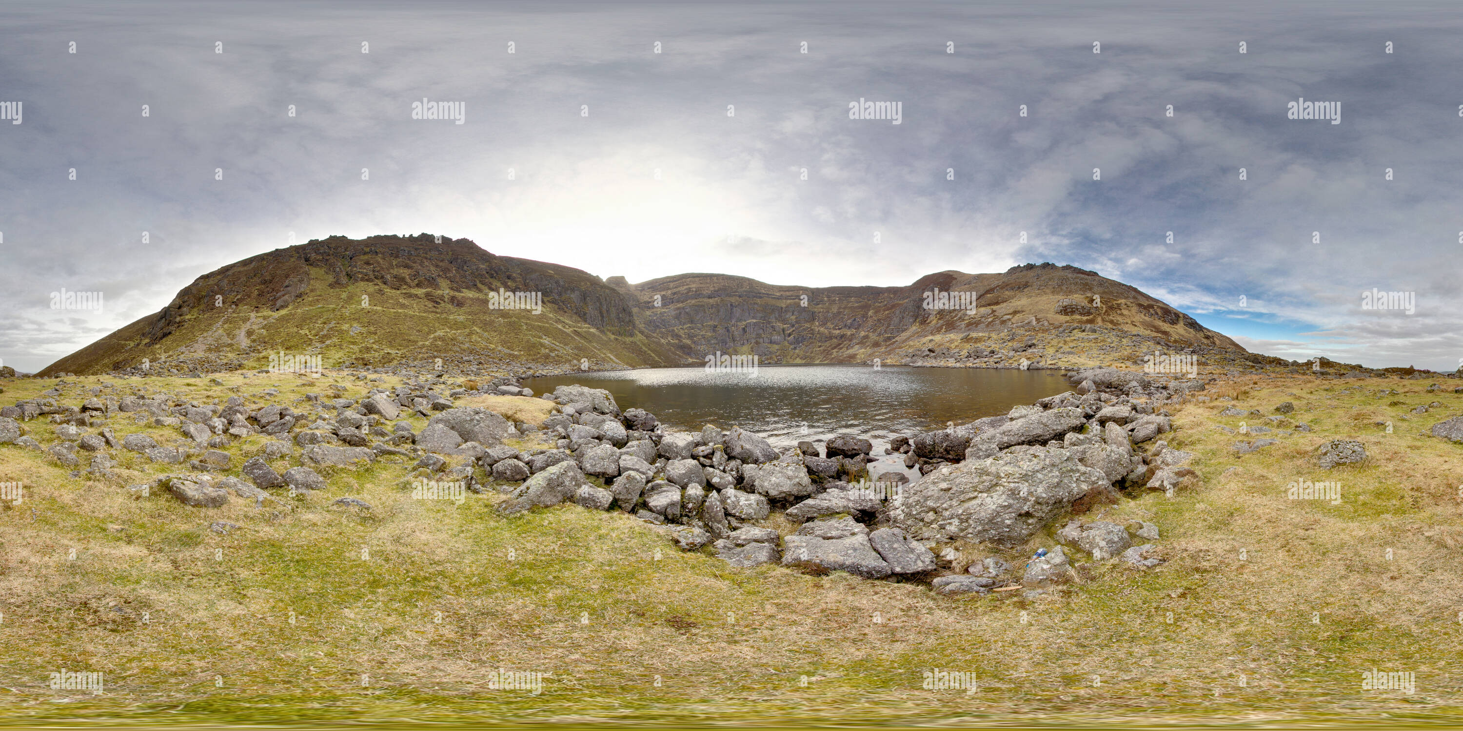 360 Grad Panorama Ansicht von Coumshingaun Corrie See