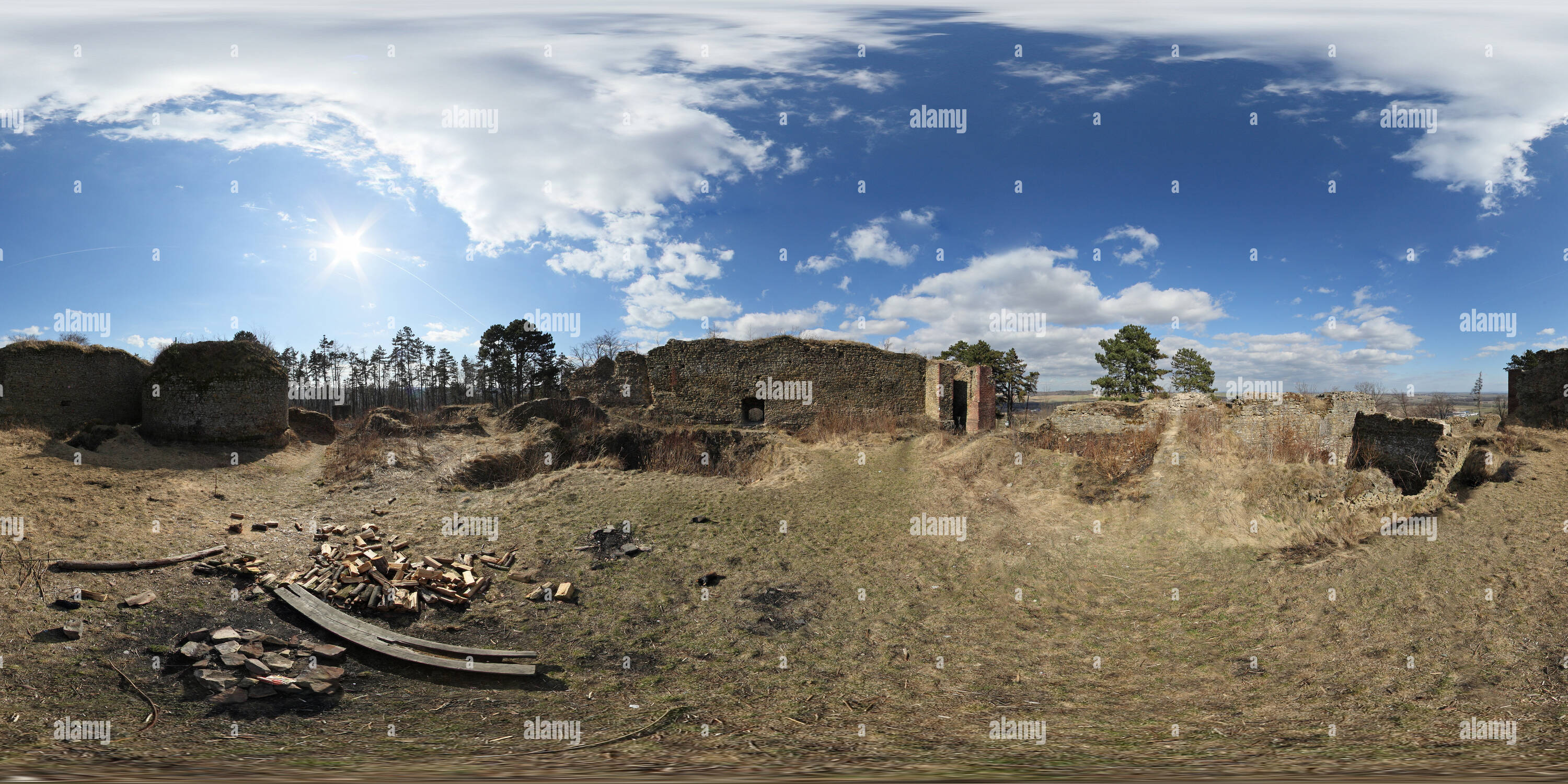 360 Grad Panorama Ansicht von Zřícenina hradu Šelenburk