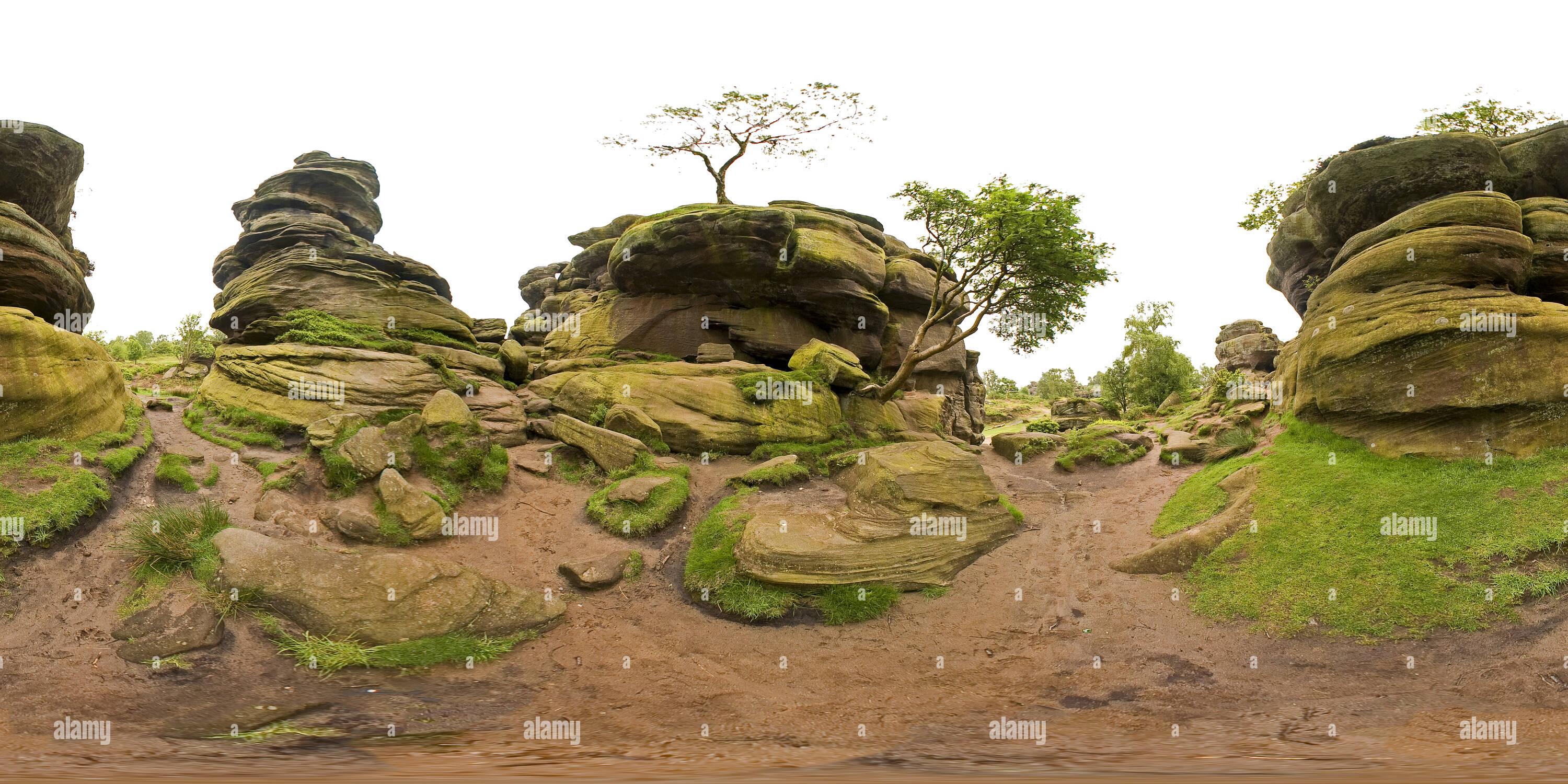 360 Grad Panorama Ansicht von Fantastisch geformten Brimham Rocks in North Yorkshire. VR