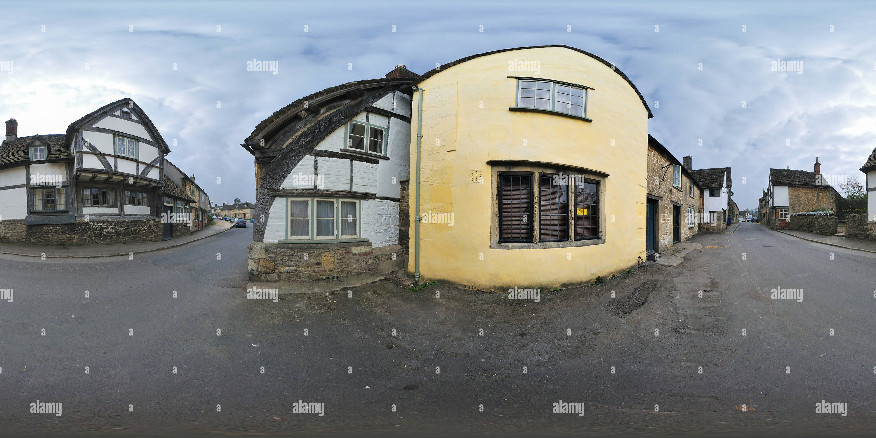 360 Grad Panorama Ansicht von Eine lebendige Film eingestellt. Lacock, Wiltshire. VR