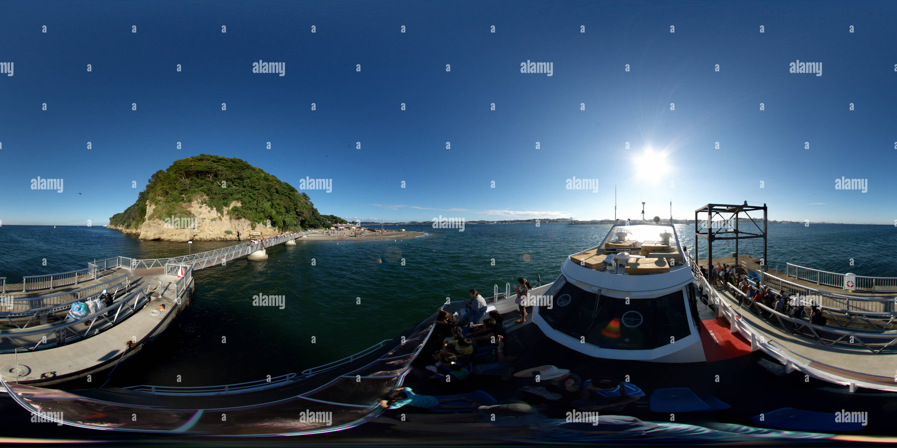 360 °Ansicht auf Sarushima Insel auf dem Schiff Alamy