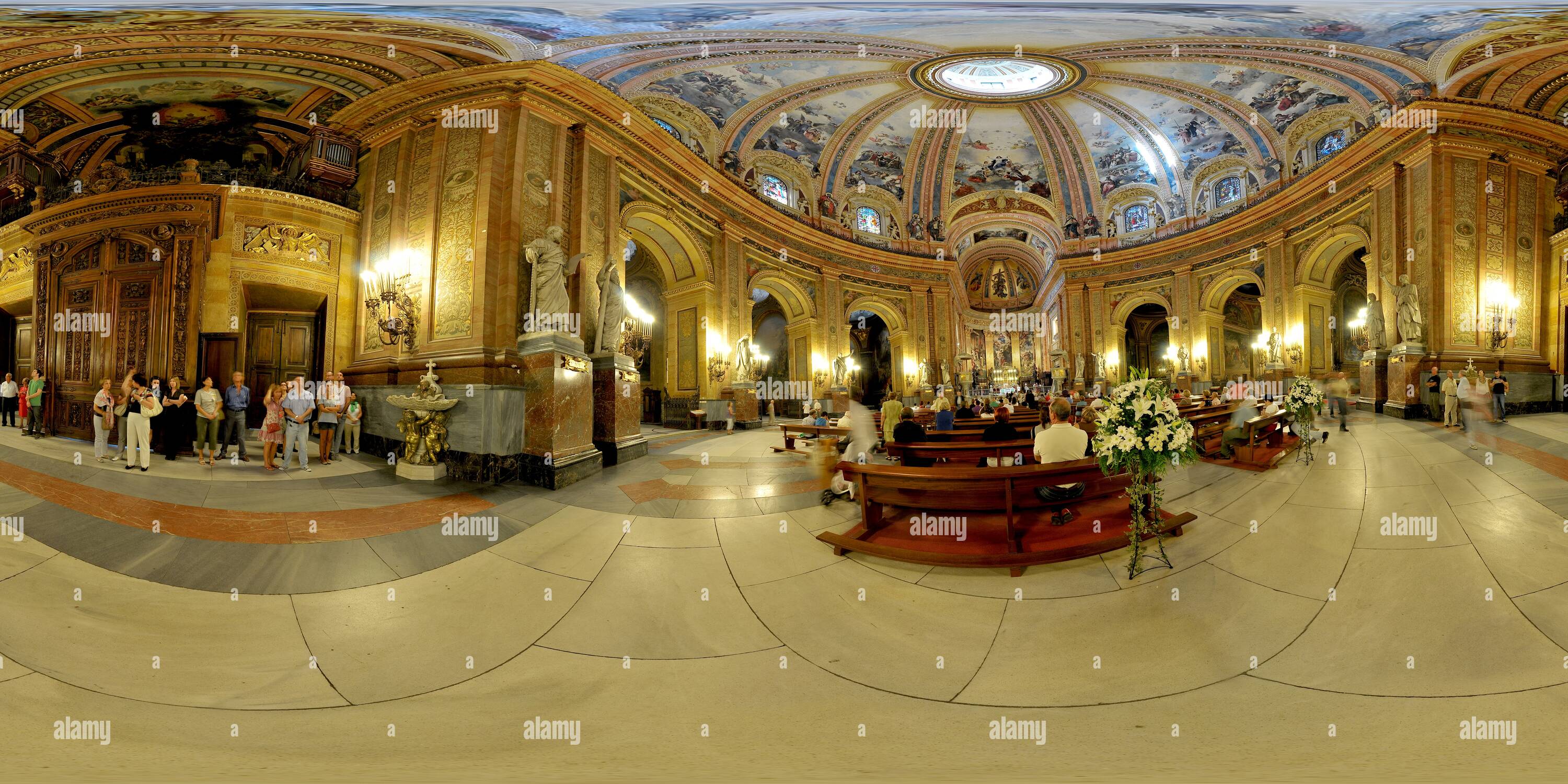 360 °-Ansicht auf Basílica de San Francisco El Grande - Alamy