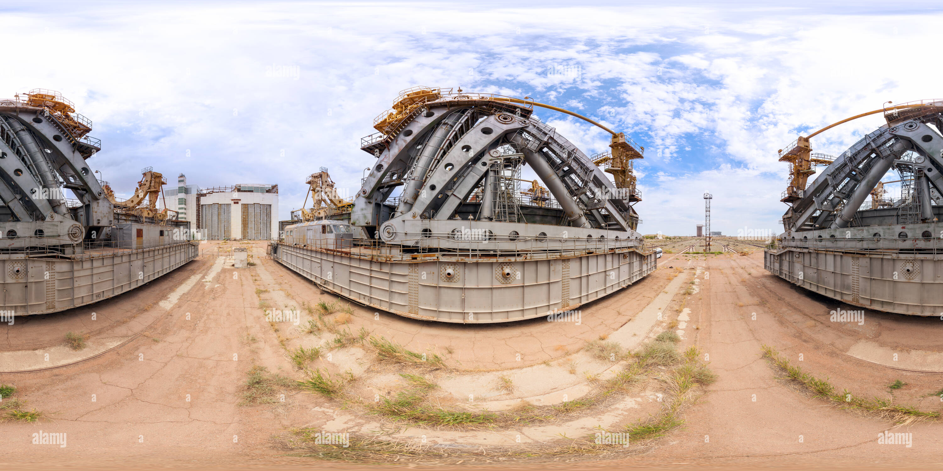 360 Grad Panorama Ansicht von Rail Transporter - Monteure für die Energia-Buran system