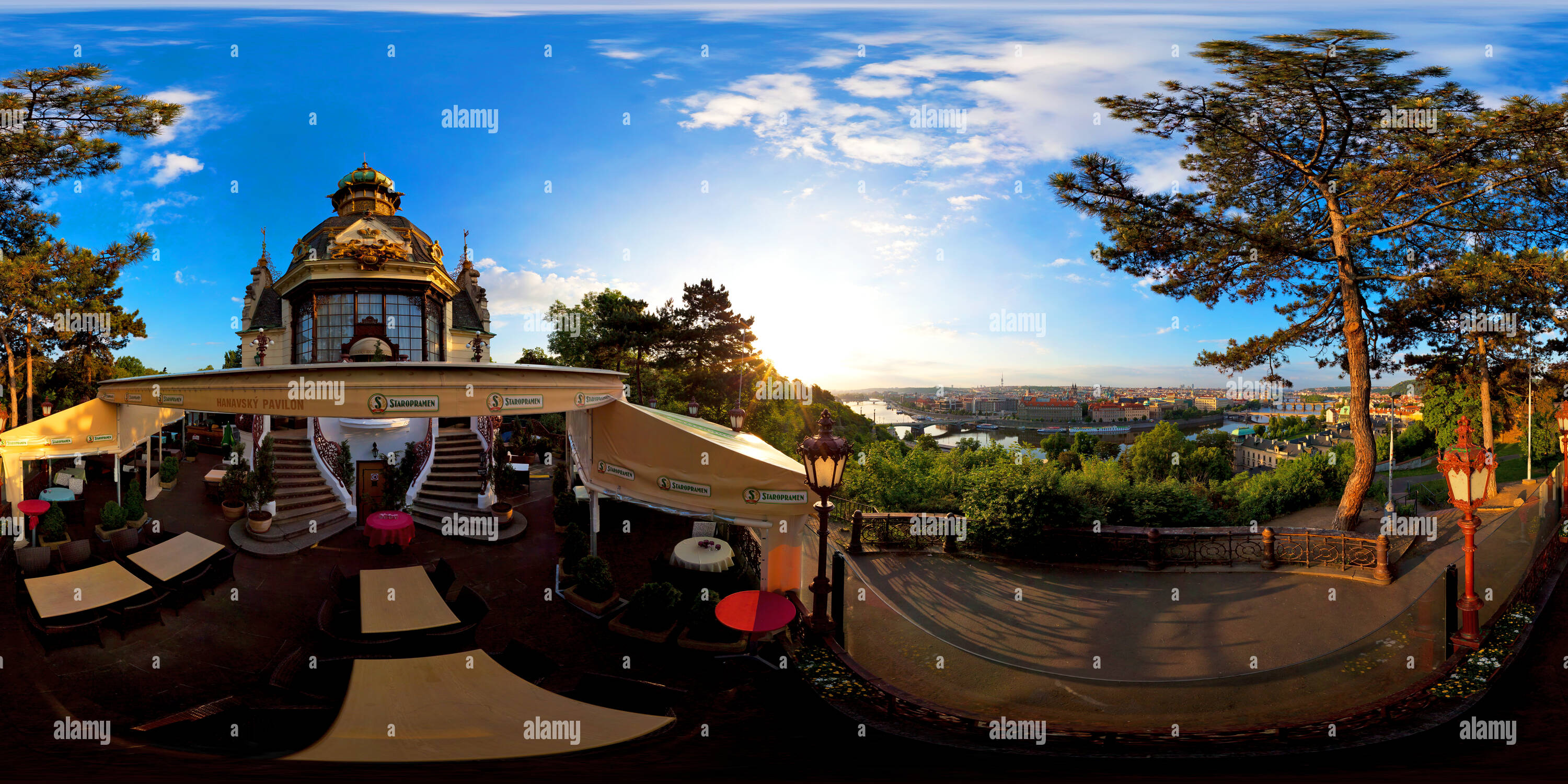 360 Grad Panorama Ansicht von Hanavsky Pavillon - Sunrise