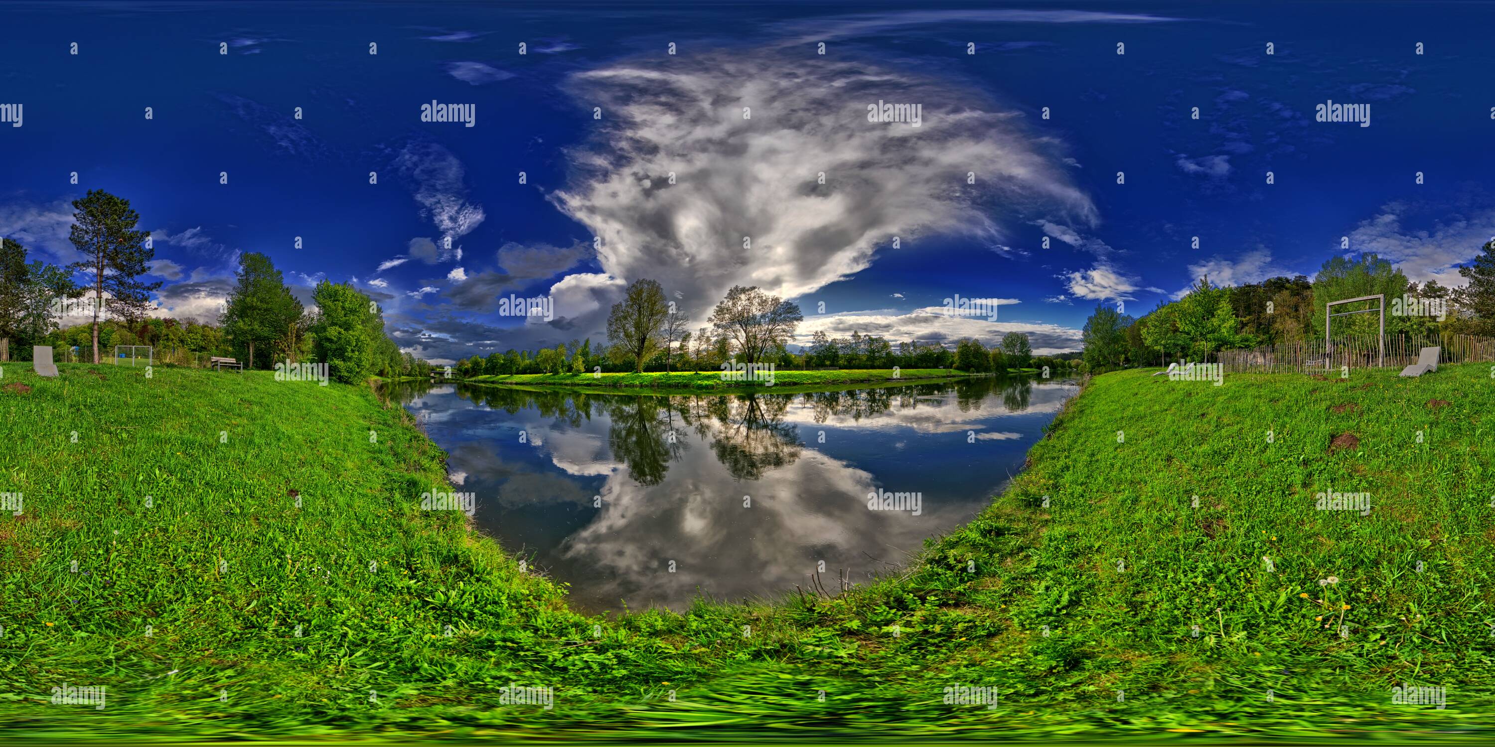 360 Grad Panorama Ansicht von Sigmaringen, der blauen Donau, Walzer mit Wolken 4399