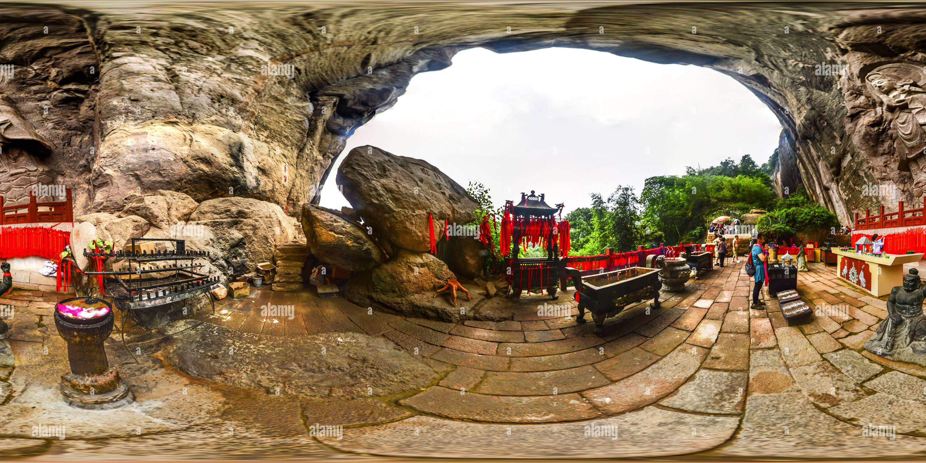 360 Grad Panorama Ansicht von Fujian der Mount Wuyi UNESCO-Brüllender Tiger Rock