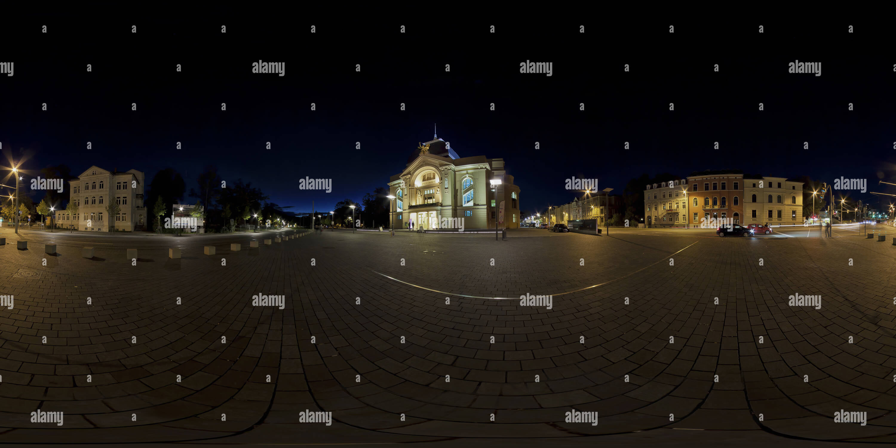 360 Grad Panorama Ansicht von Gera in der Nacht
