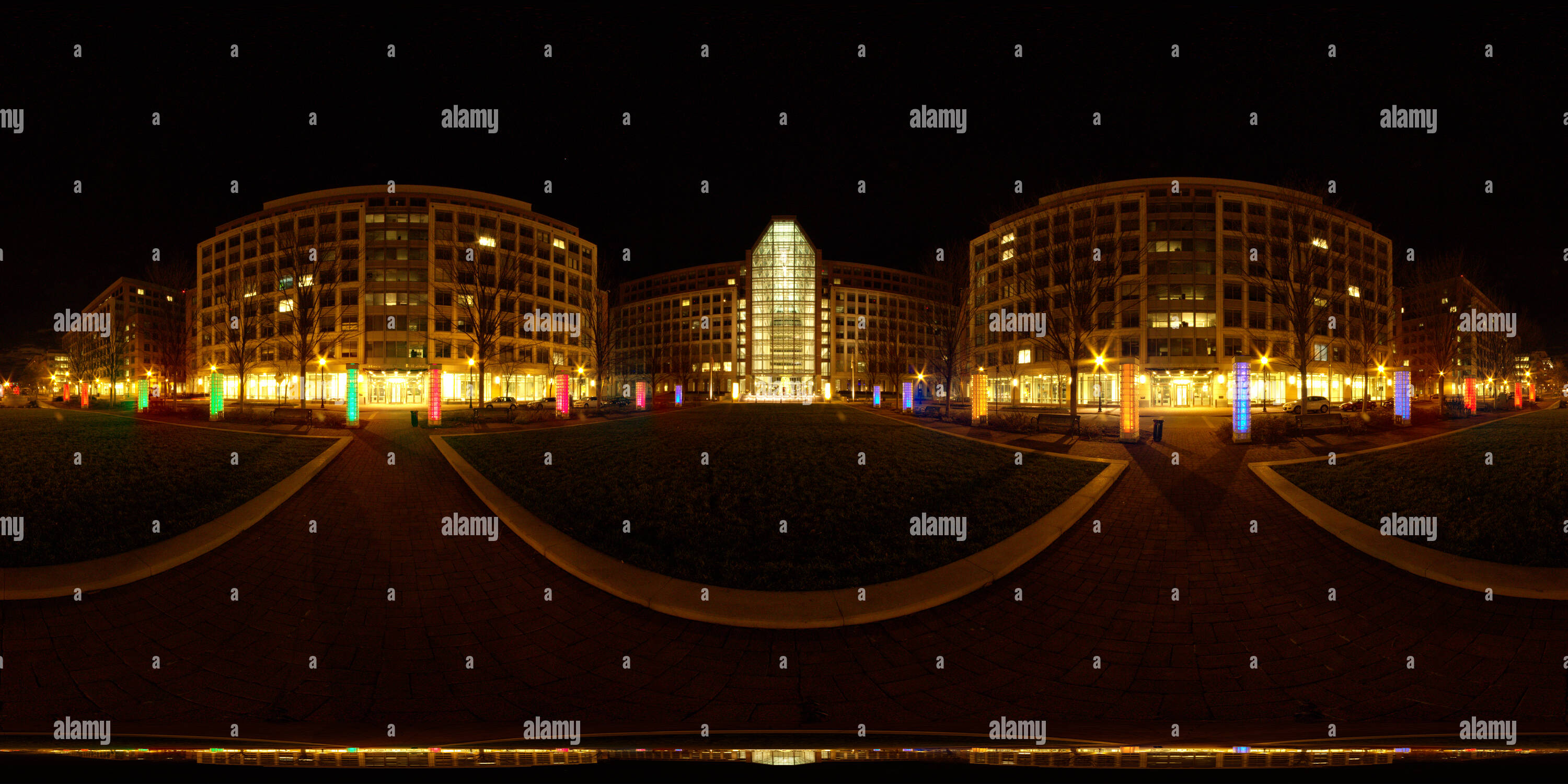 360 Grad Panorama Ansicht von Patent und Trademark Office" in den USA bei Nacht
