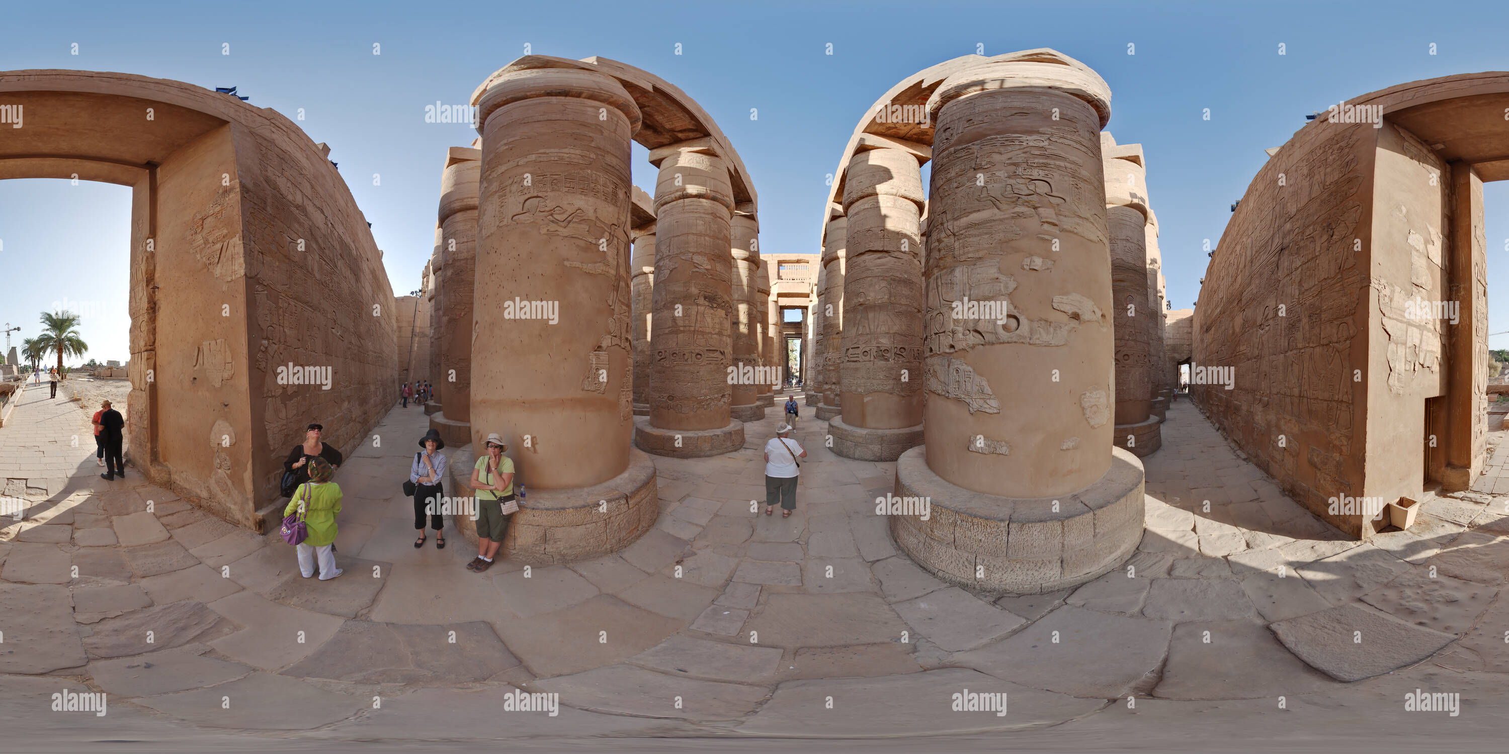 360 Grad Panorama Ansicht von Al Karnak- Säulen der großen Säulenhalle