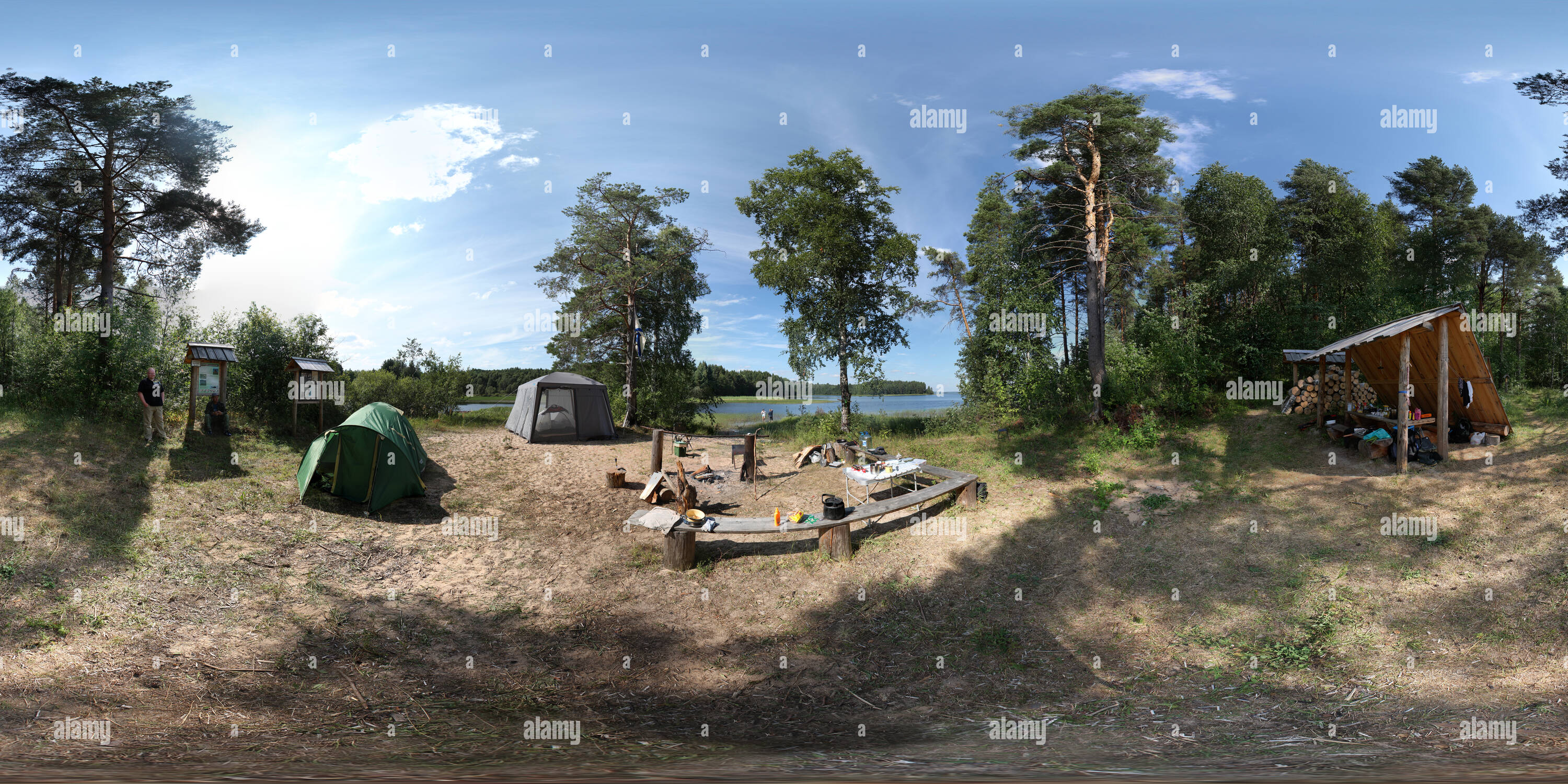 360 Grad Panorama Ansicht von Kenozero, Tourist Camp. Kenozersky Nacional Park. Oblast Archangelsk. Russland.