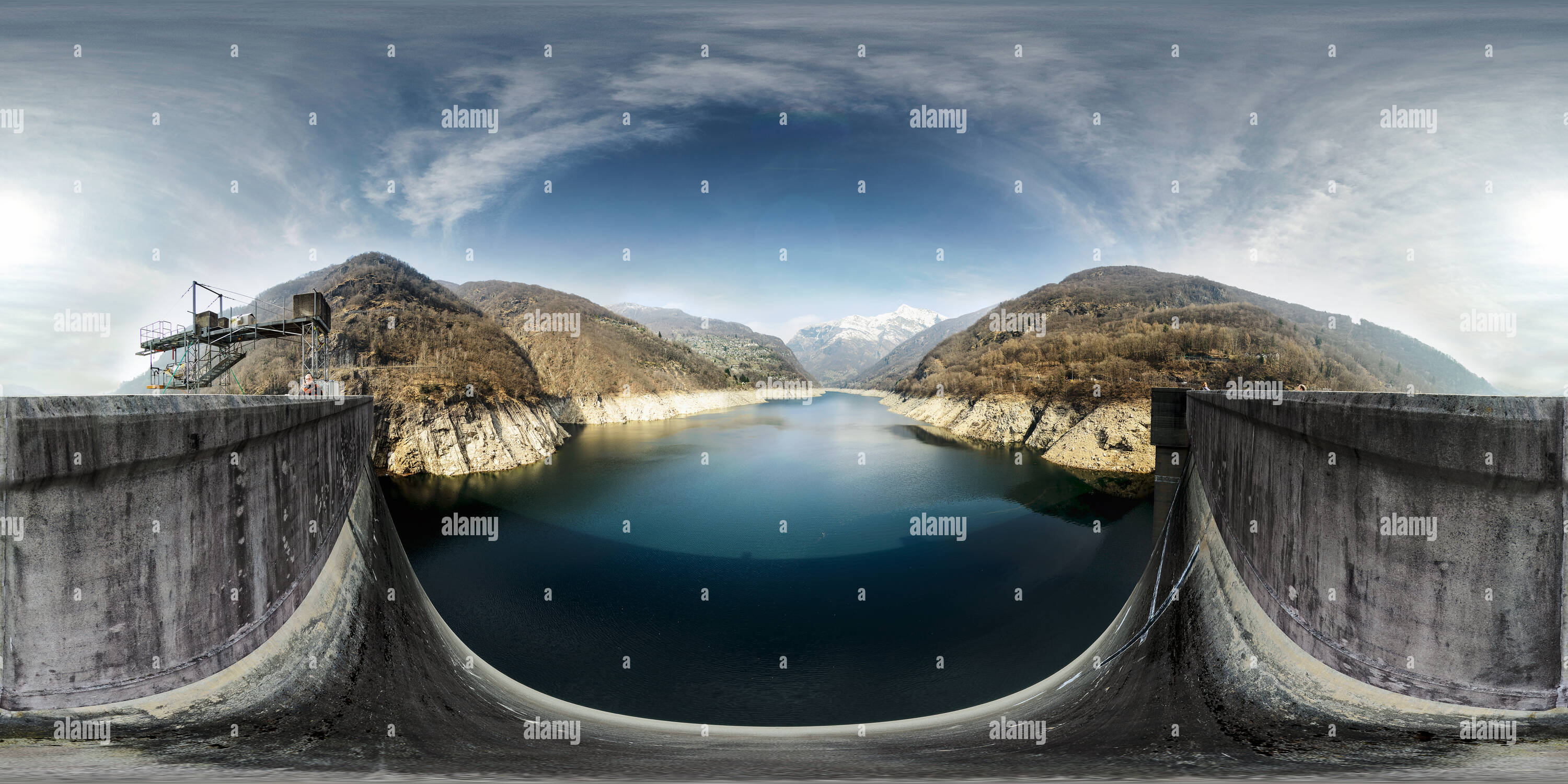 360 Grad Panorama Ansicht von Lago di Vogorno - Verzasca Tal