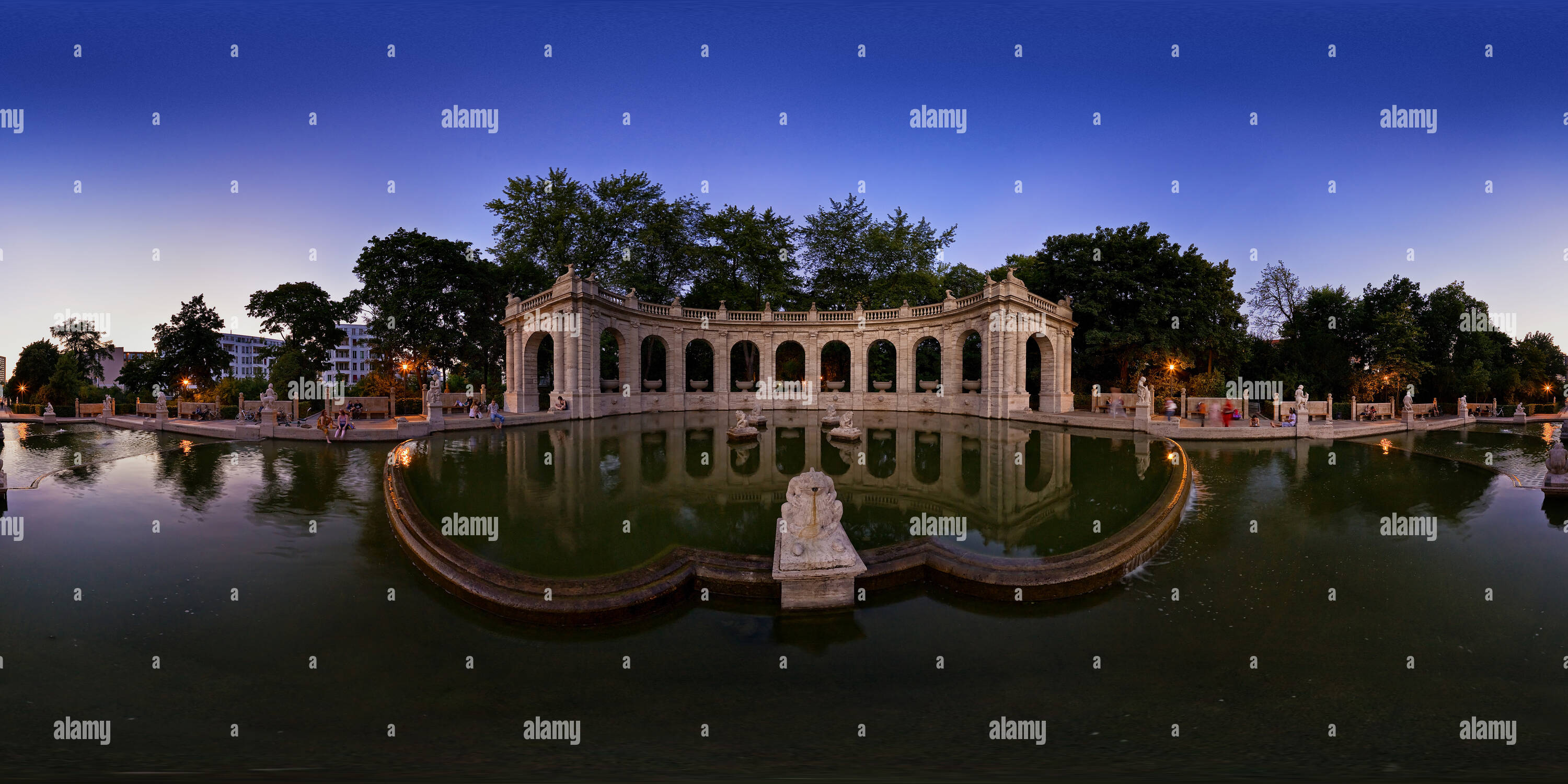 360 Grad Panorama Ansicht von Märchenbrunnen in Berlin, 2008