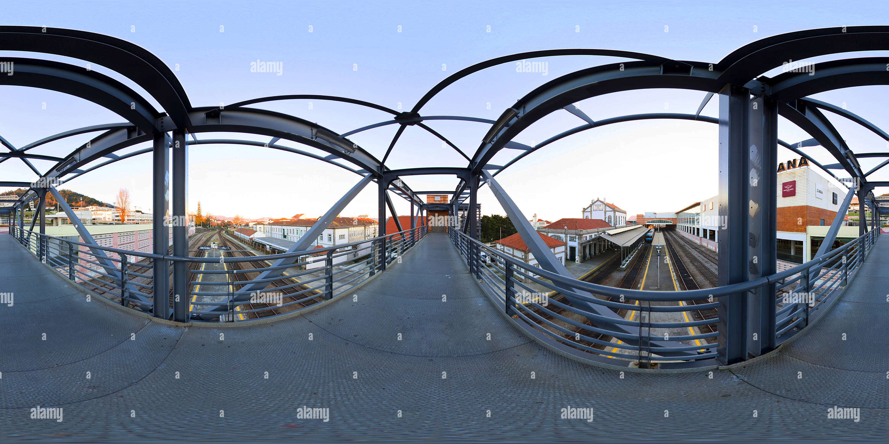 360 Grad Panorama Ansicht von Viana do Castelo Bahnhof