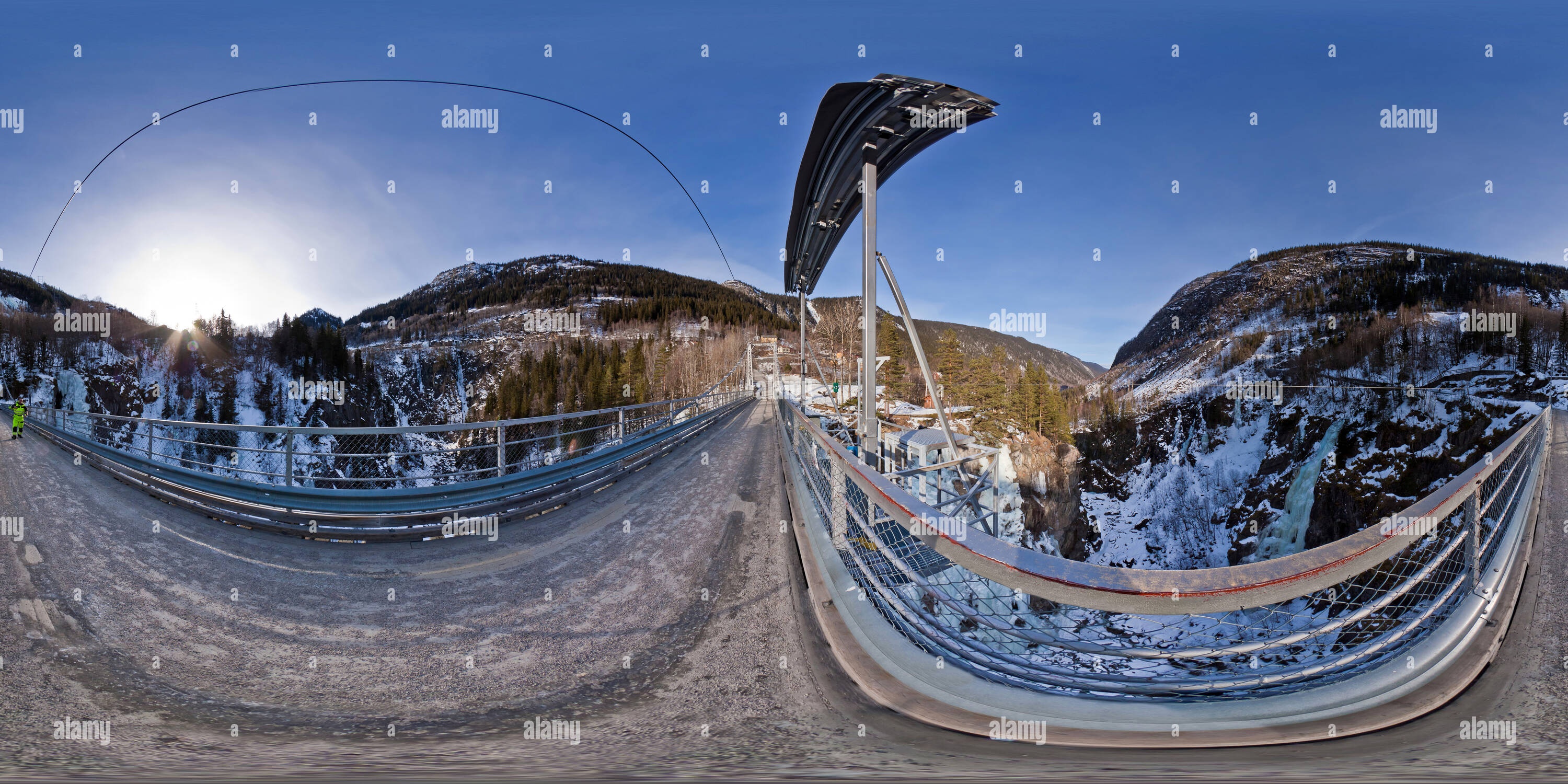 360 Grad Panorama Ansicht von Brücke zu Vemork Kraftwerk in Rjukan, Telemark