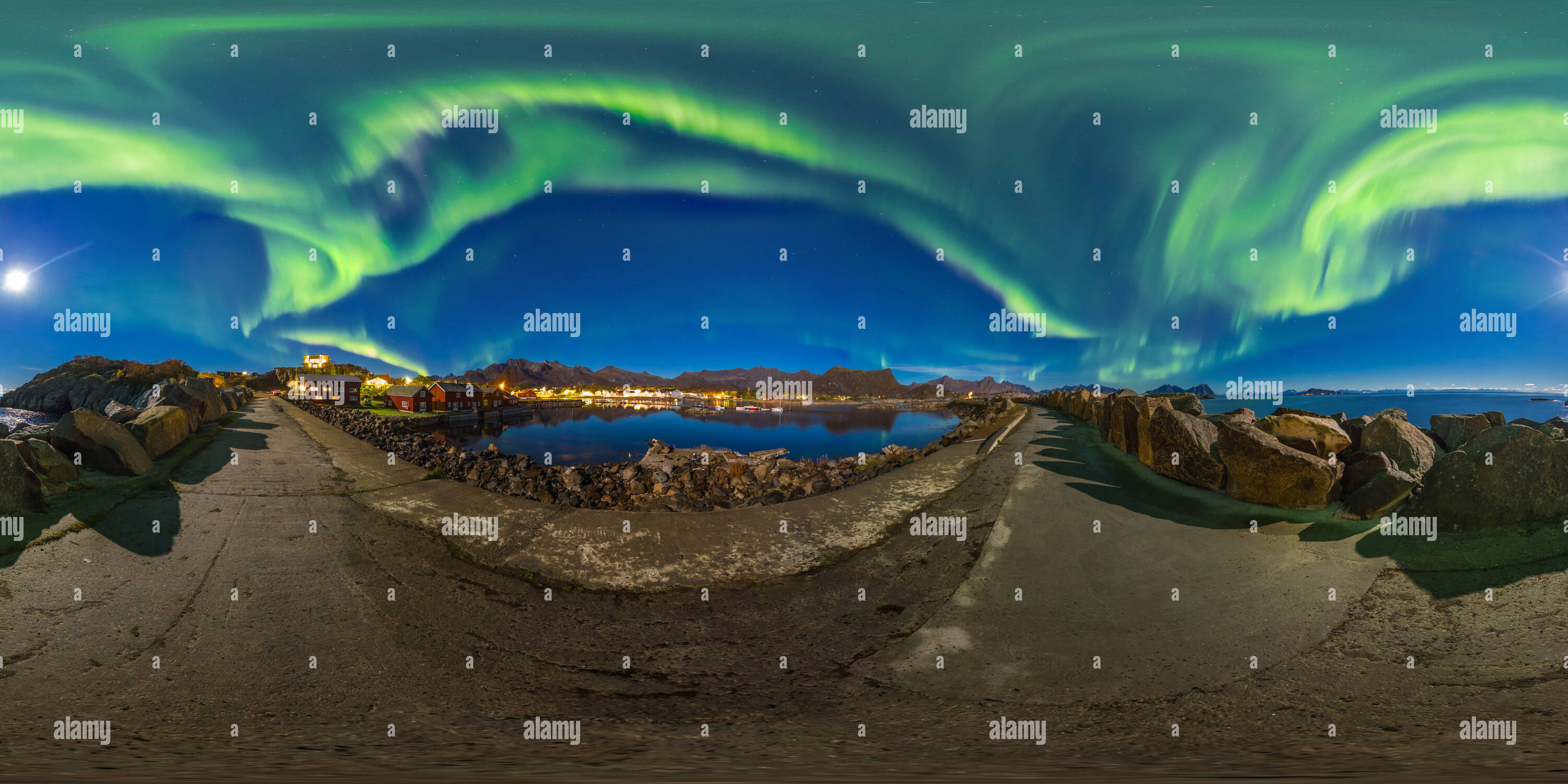 360 Grad Panorama Ansicht von Schöne Aurora (dunkle Version) Kabelvag, Norwegen