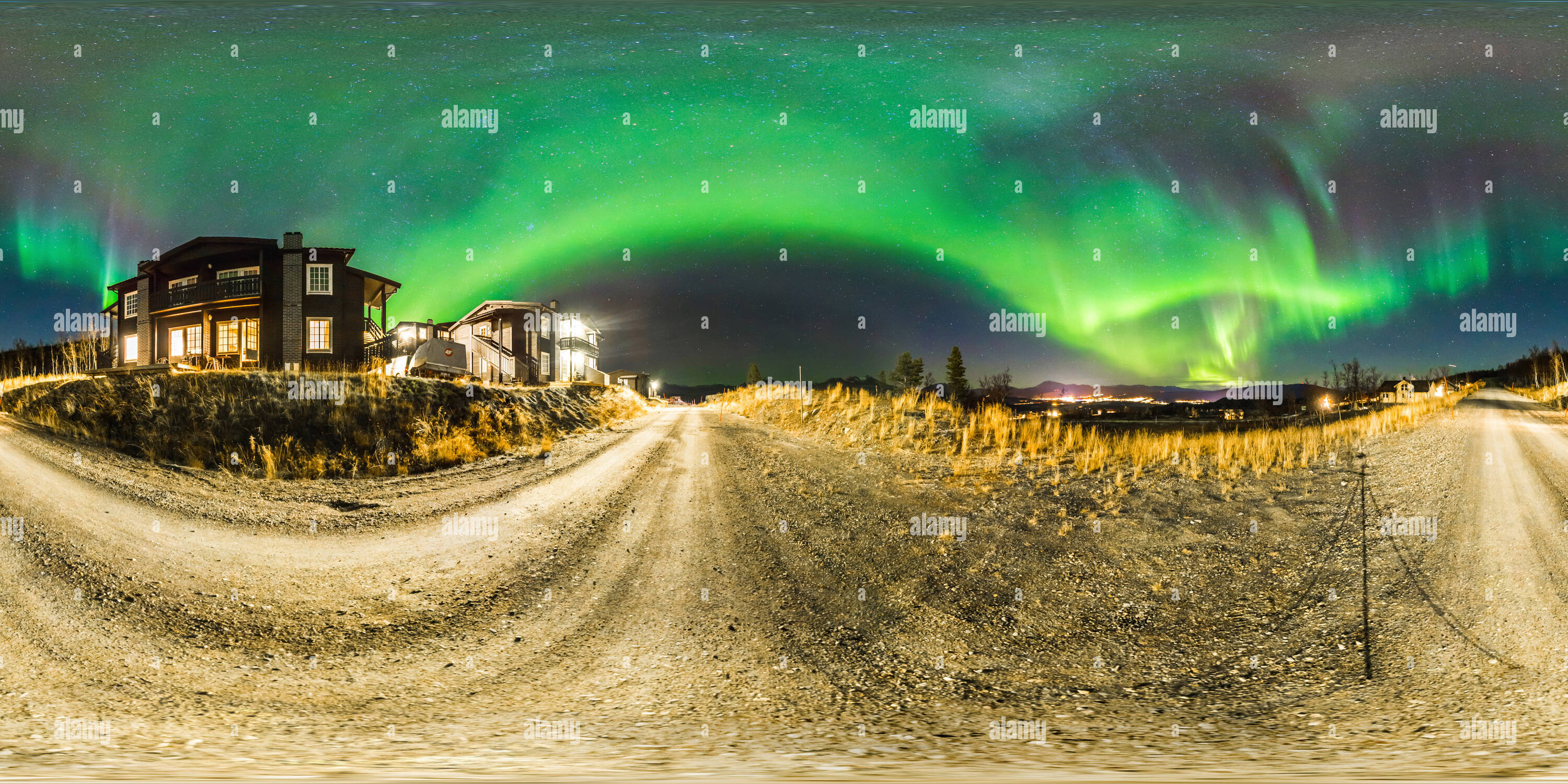 360 Grad Panorama Ansicht von Aurora über Malsev Ski Resort, Norwegen