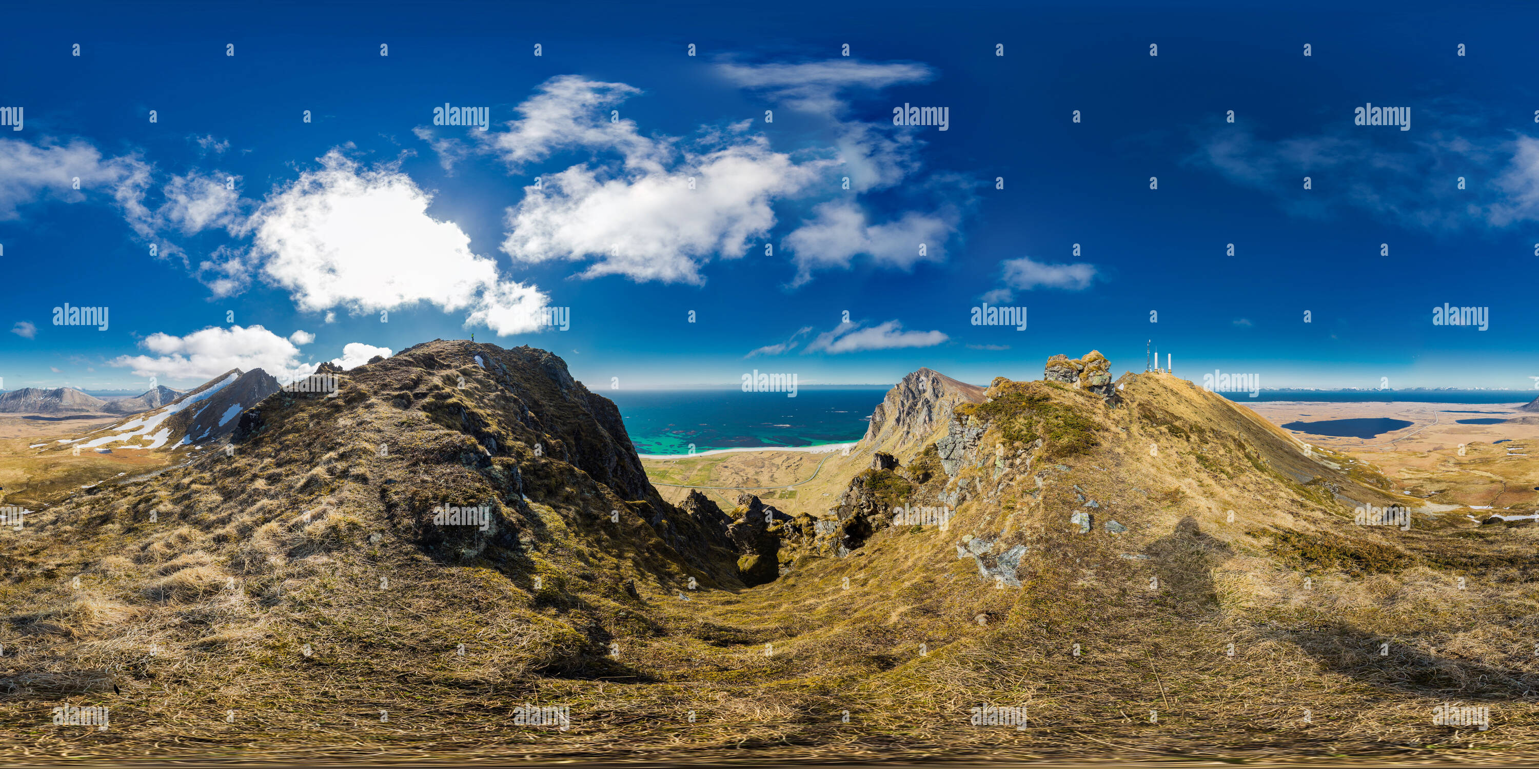 360 Grad Panorama Ansicht von Blick vom Hügel Ramnan, Andoya, Norwegen