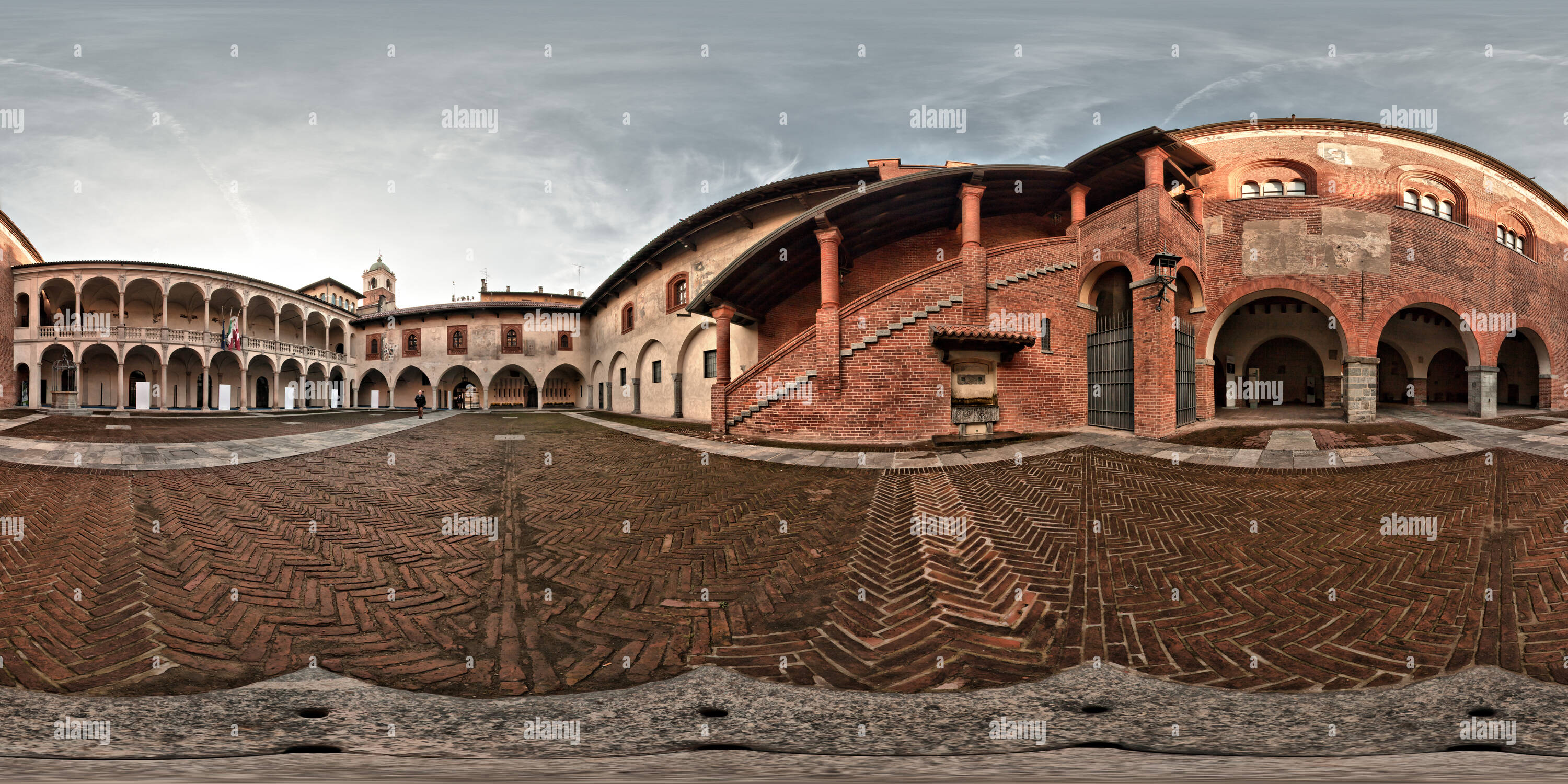 360 Grad Panorama Ansicht von Broletto di Novara