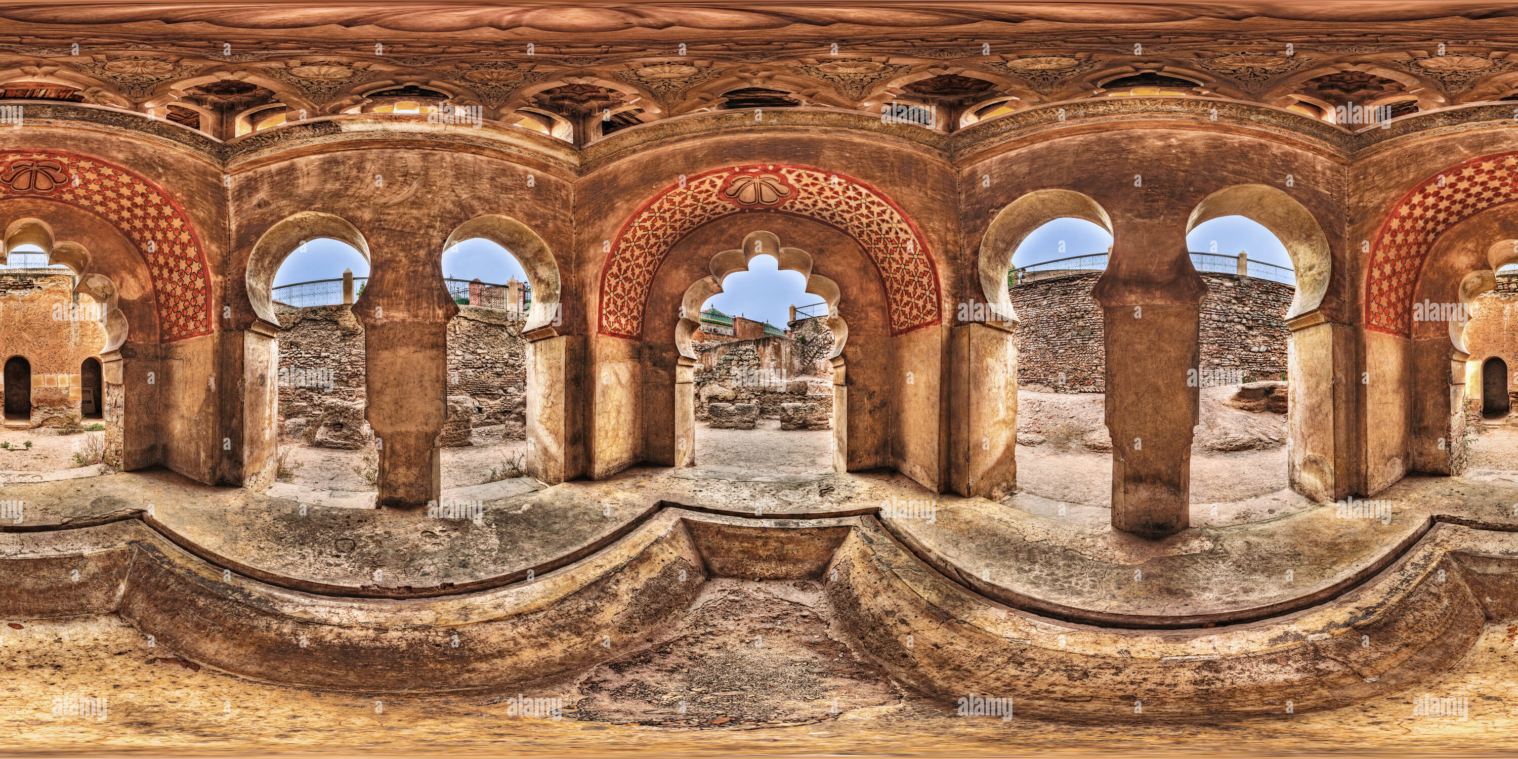 360 Grad Panorama Ansicht von Die Almoraviden Koubba - Marrakesch