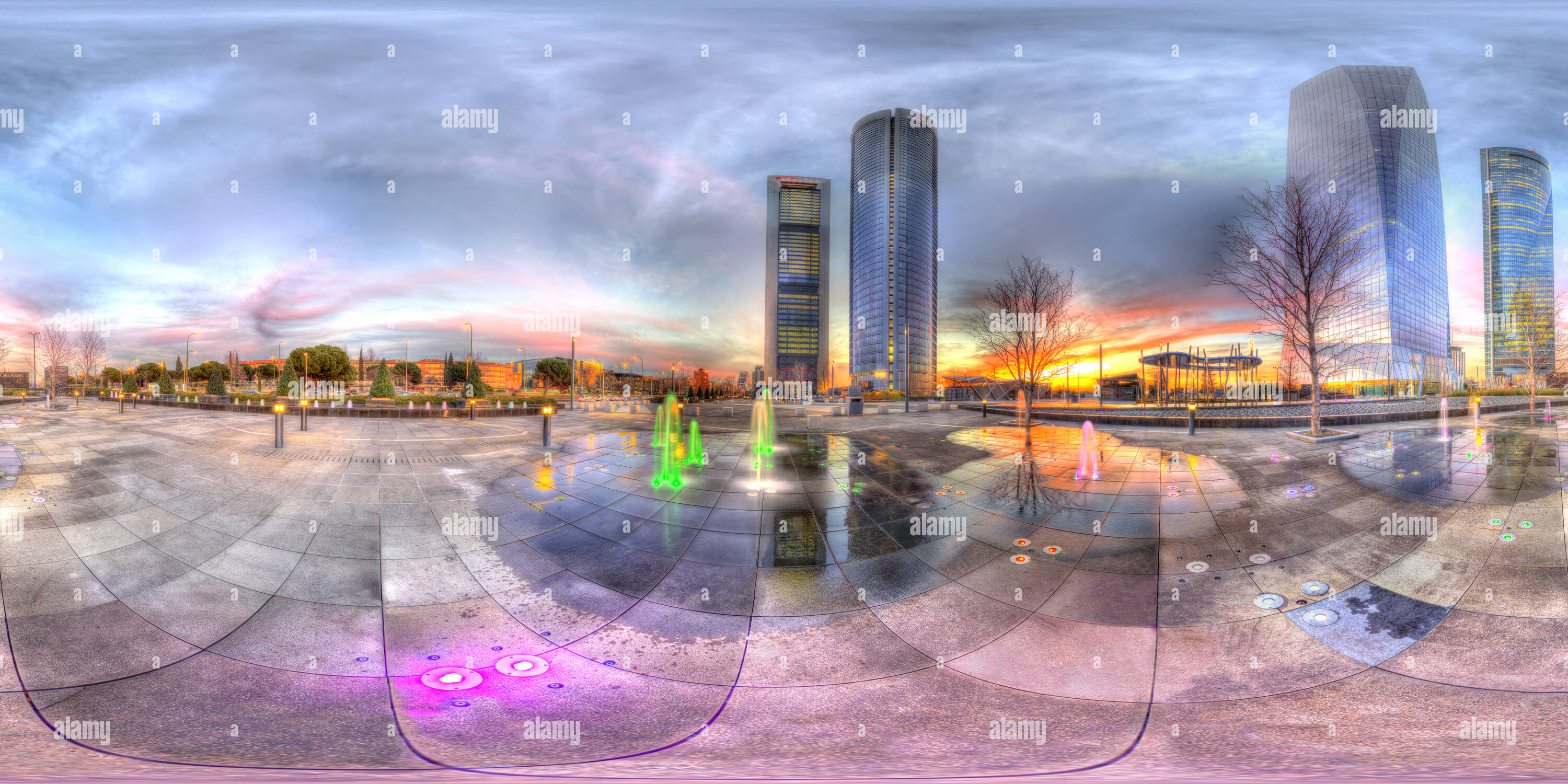 360 Grad Panorama Ansicht von Vier Türme Business Area, Madrid. Spanien