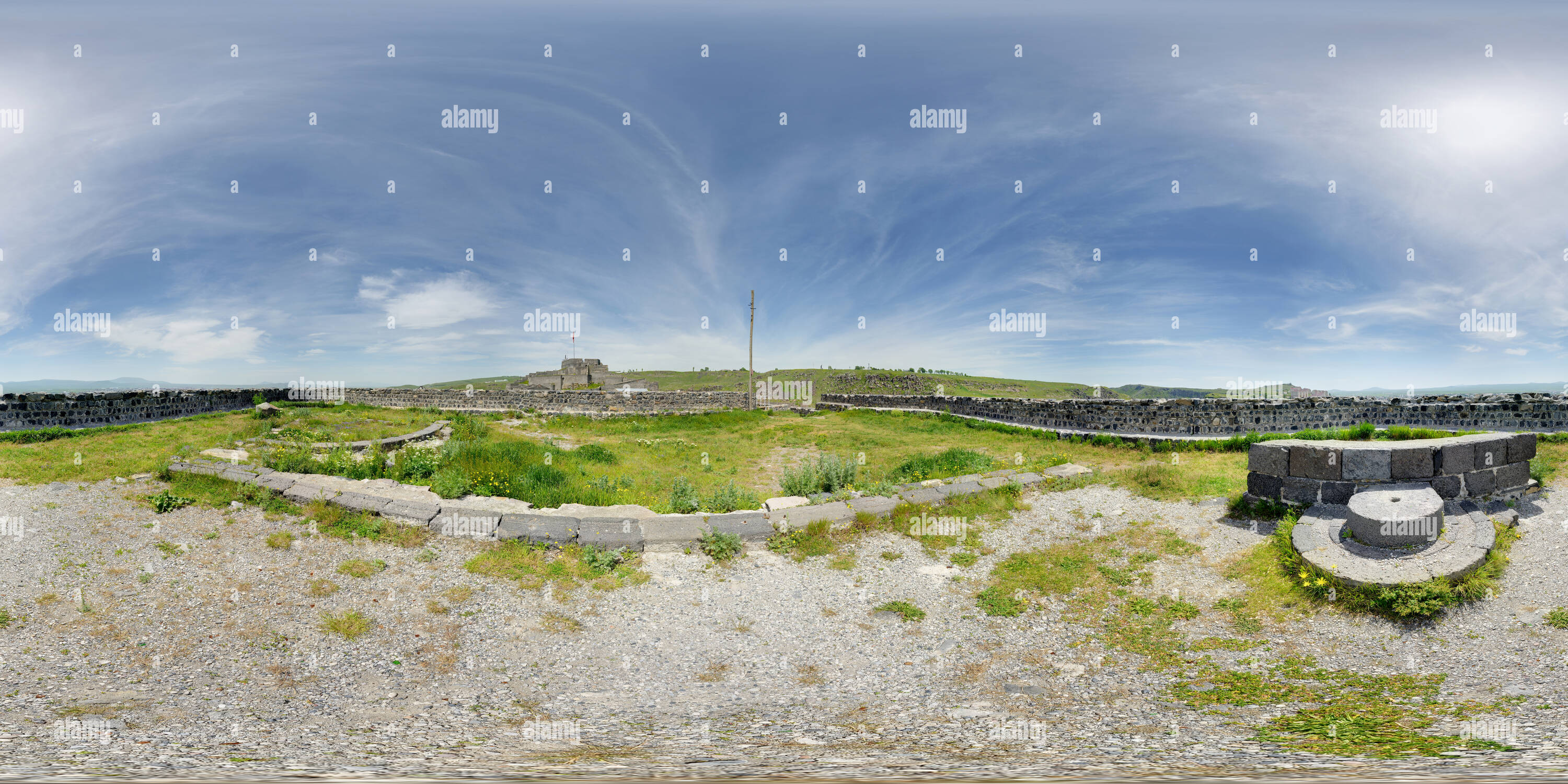 360 Grad Panorama Ansicht von Kars Kalesi - Güneş Saati