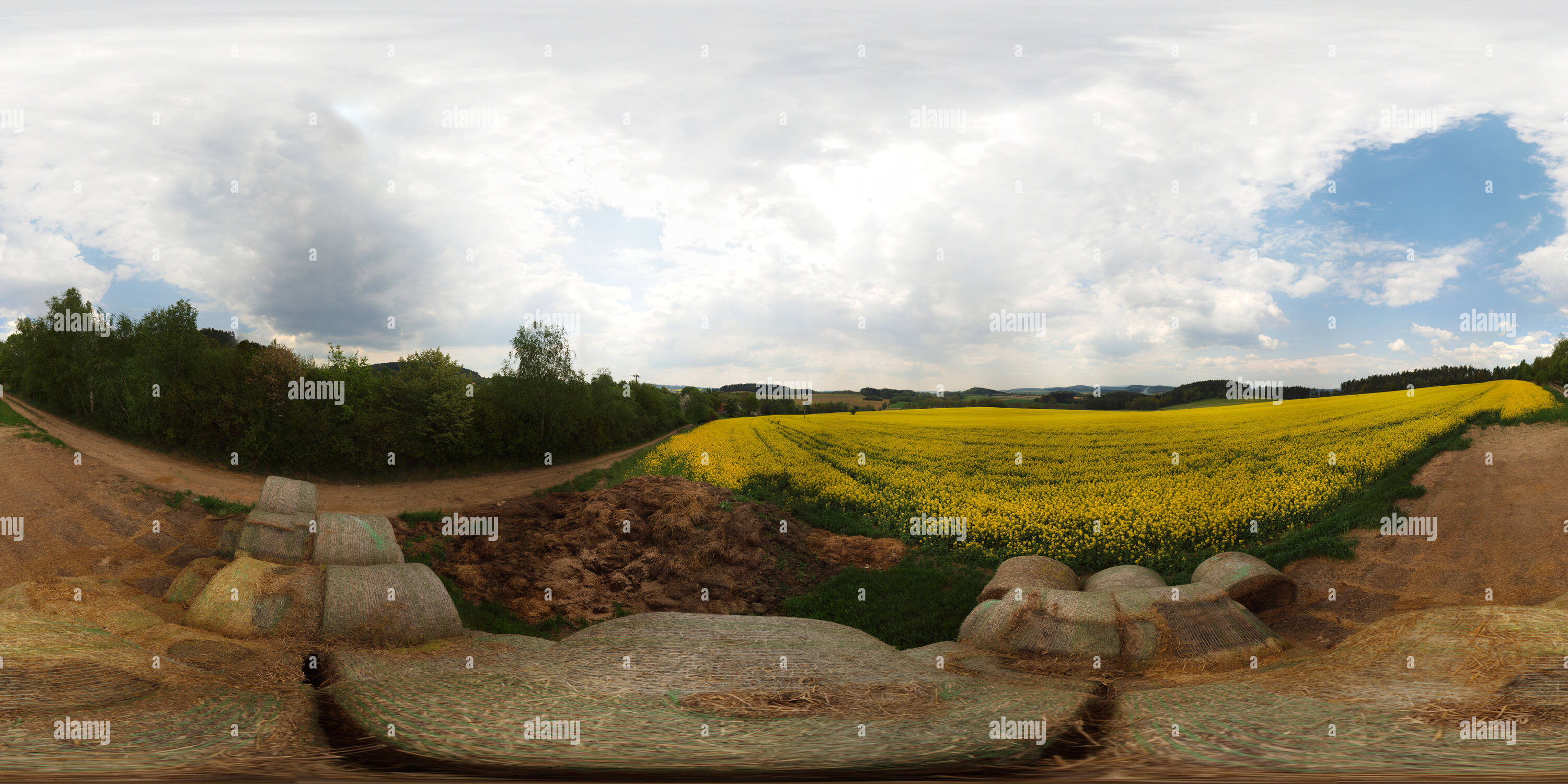 360 Grad Panorama Ansicht von Tschechische Landschaft in der Nähe von Blanik