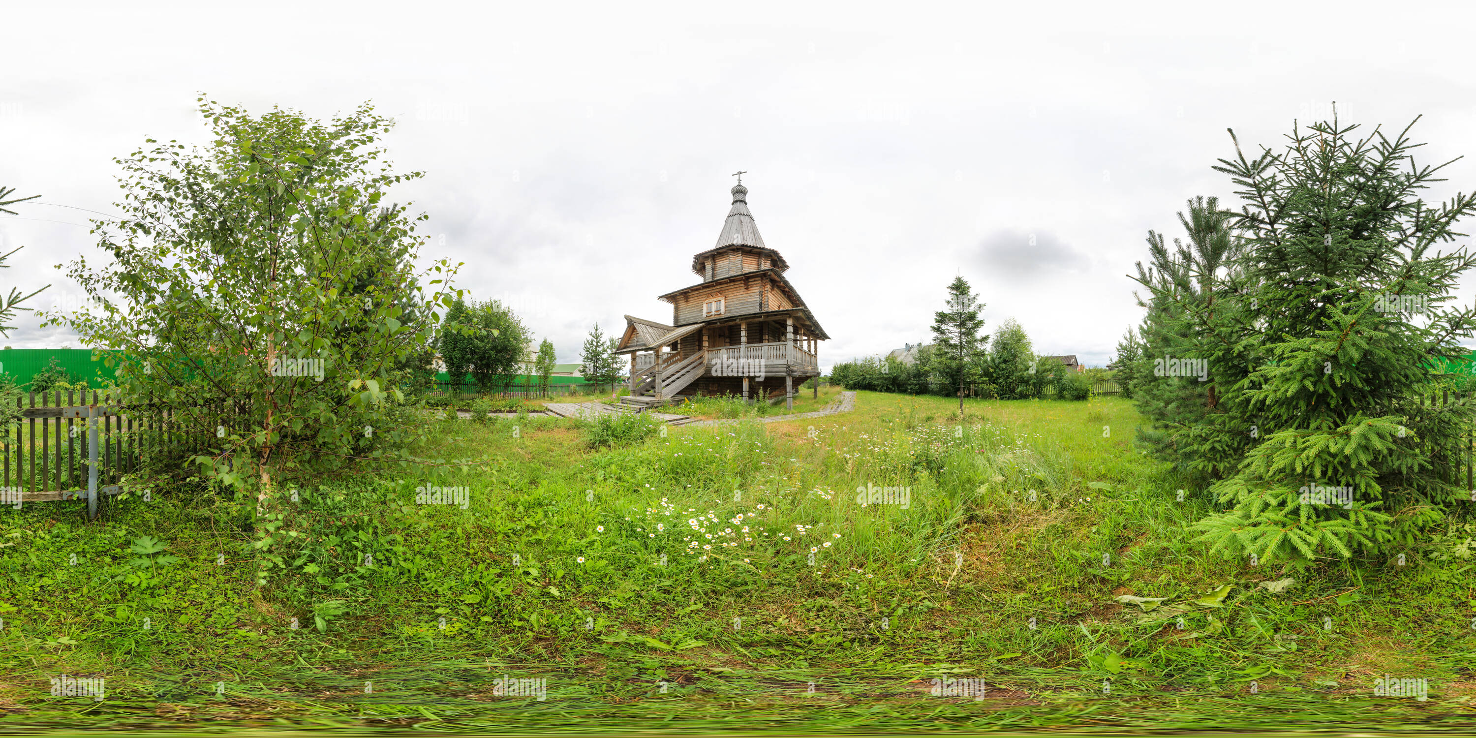 360 Grad Panorama Ansicht von Big Toynokure. Kirche St. George Pobedonostsa. Toynokure, Archangelsker oblast, Russland