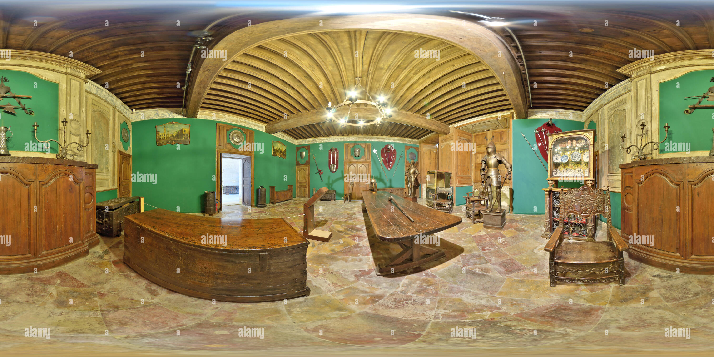 360 Grad Panorama Ansicht von Salle d'armes du Château de Bourdeilles - Frankreich