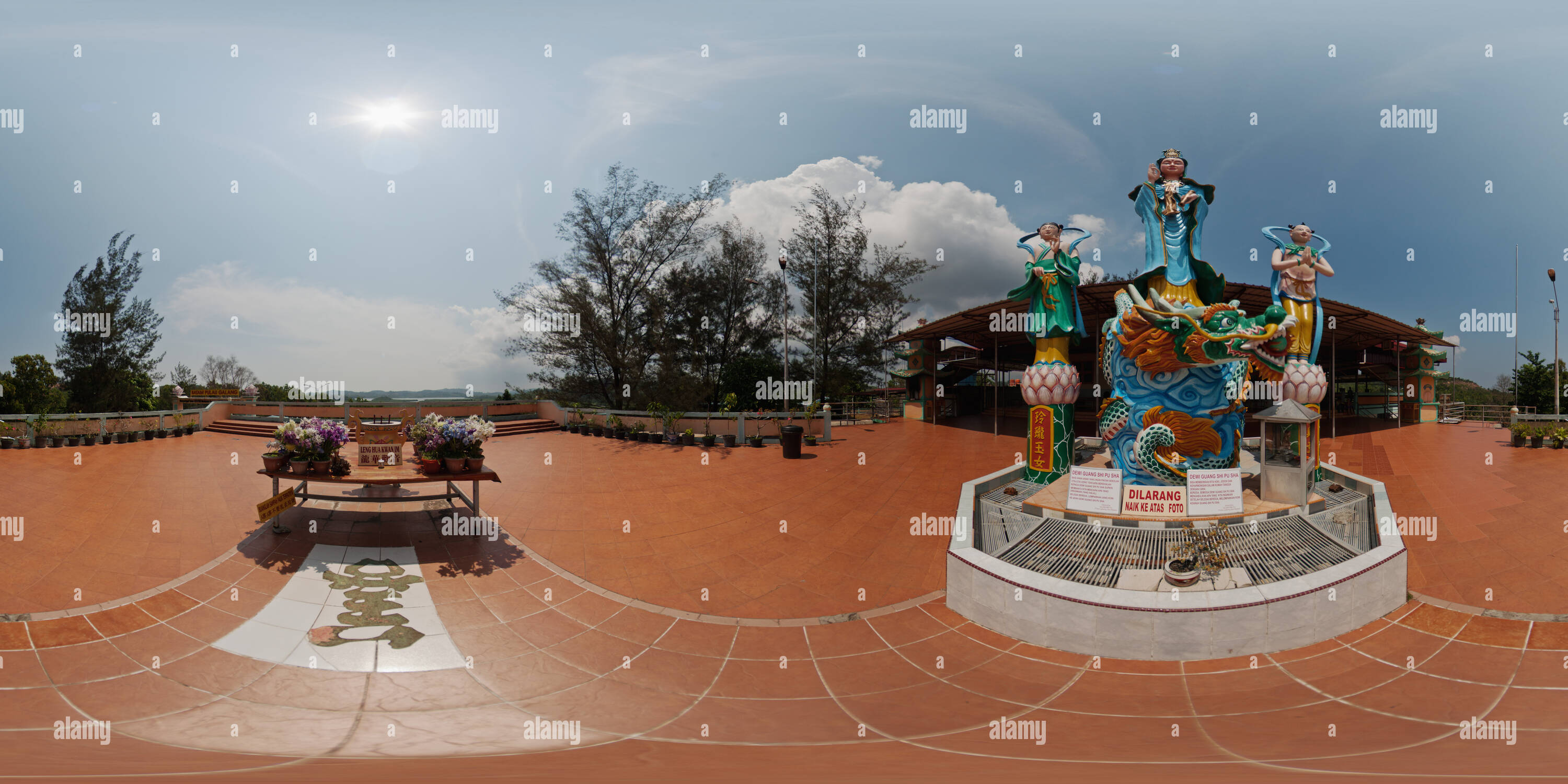 360 Grad Panorama Ansicht von Quan bin Tu Tempel, Galang Insel Flüchtlingslager, Batam