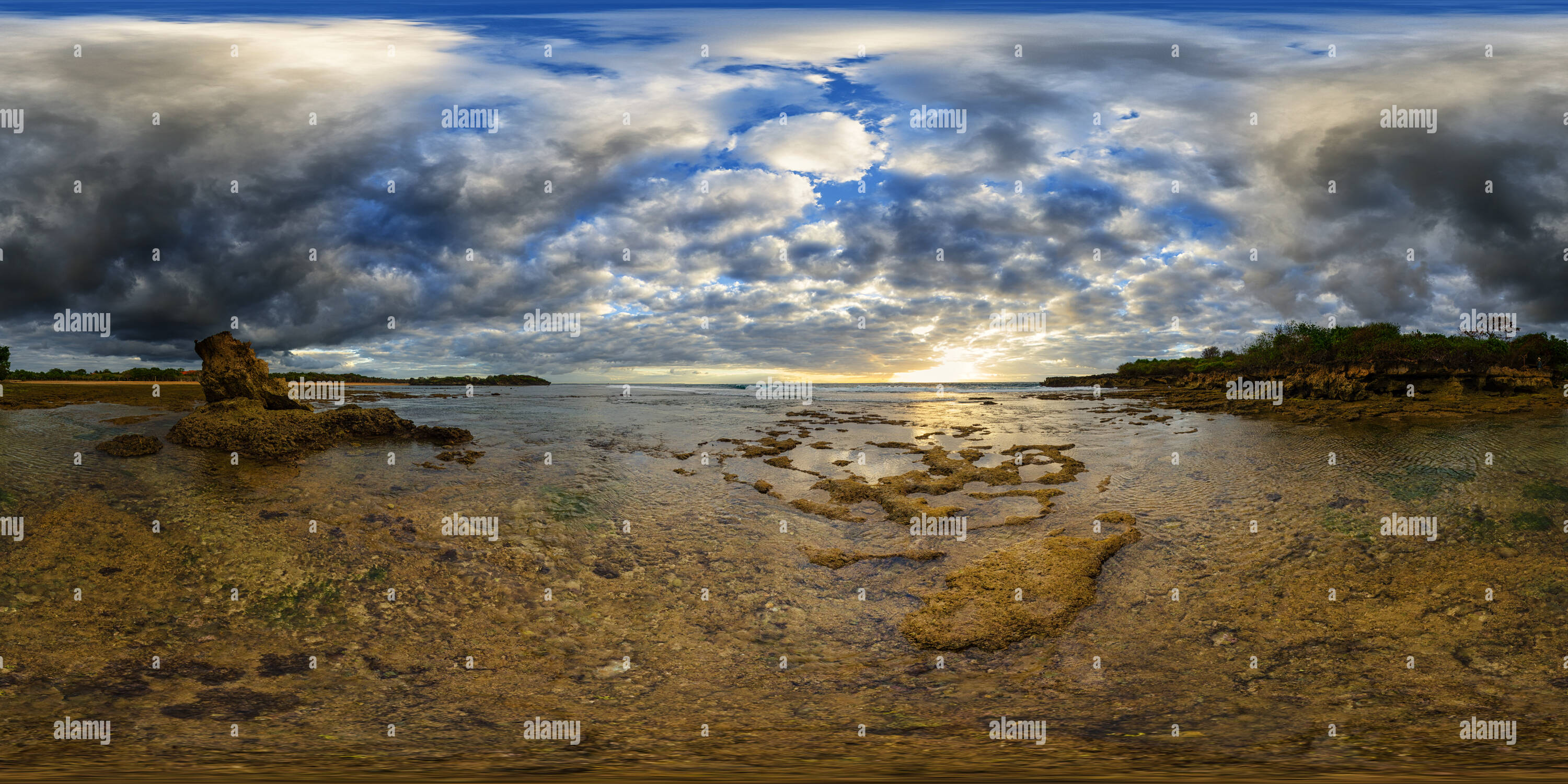 360 Grad Panorama Ansicht von Bewölkten Tag im Nusa Dua Beach