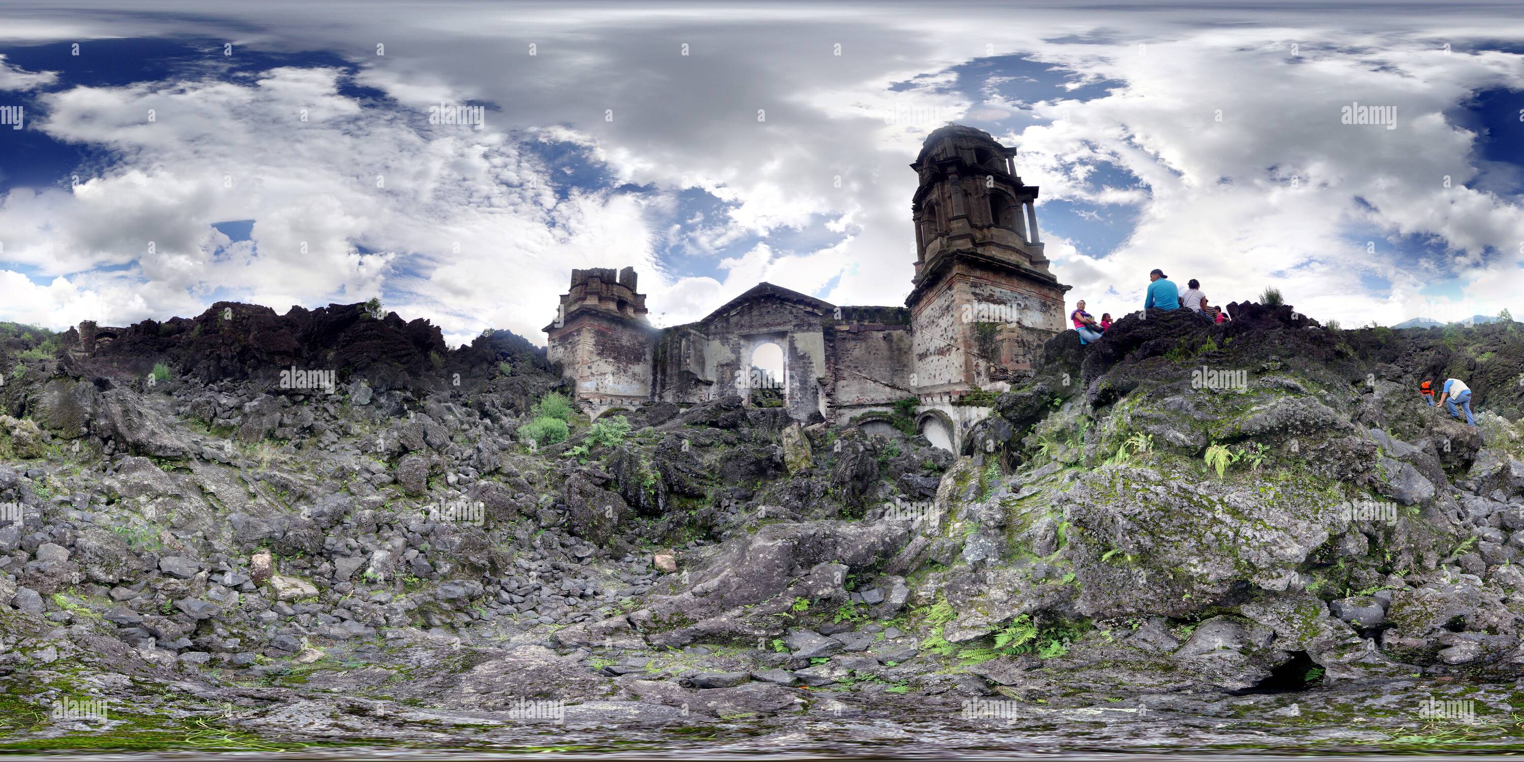 360 Grad Panorama Ansicht von Iglesia bajo Lava