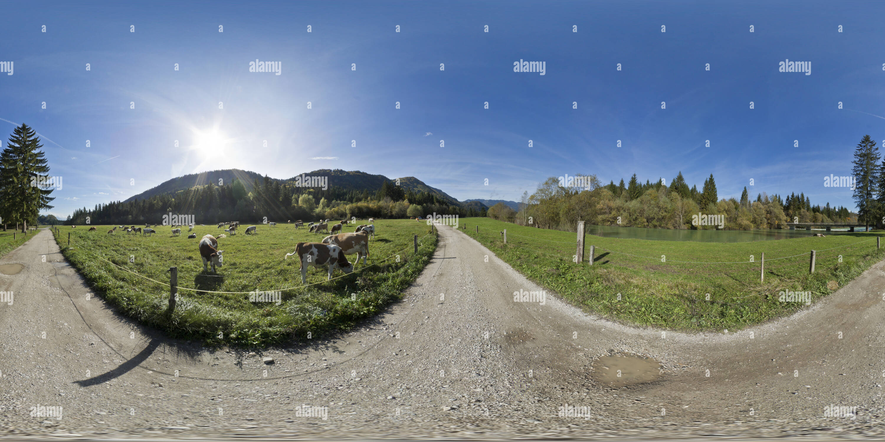 360 Grad Panorama Ansicht von Landschaft am Fluß Sava Bohinjka